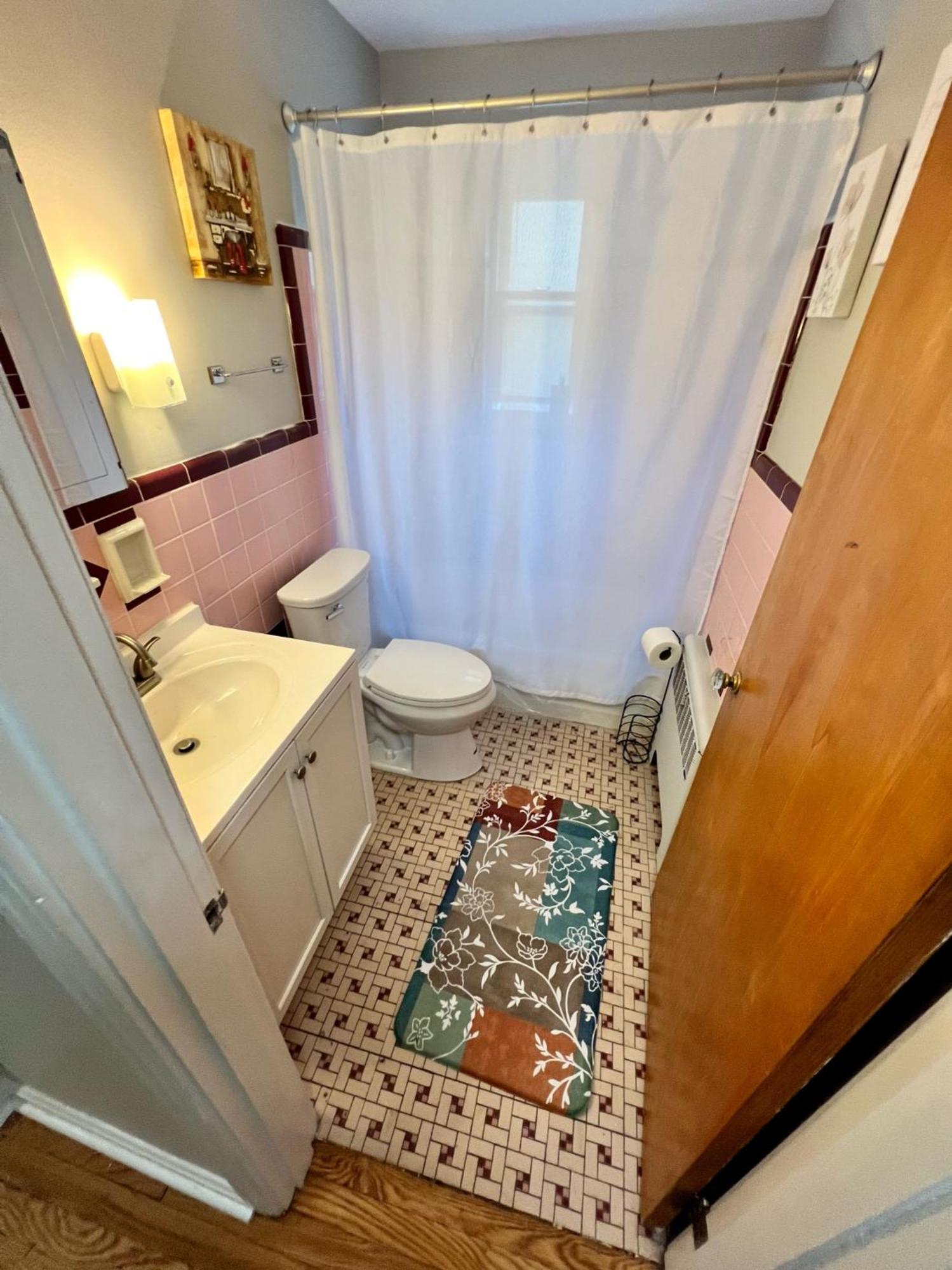 Red Ruby Spacious 2 Bedroom 10 Minutes To Dwntwn Apartment Cincinnati