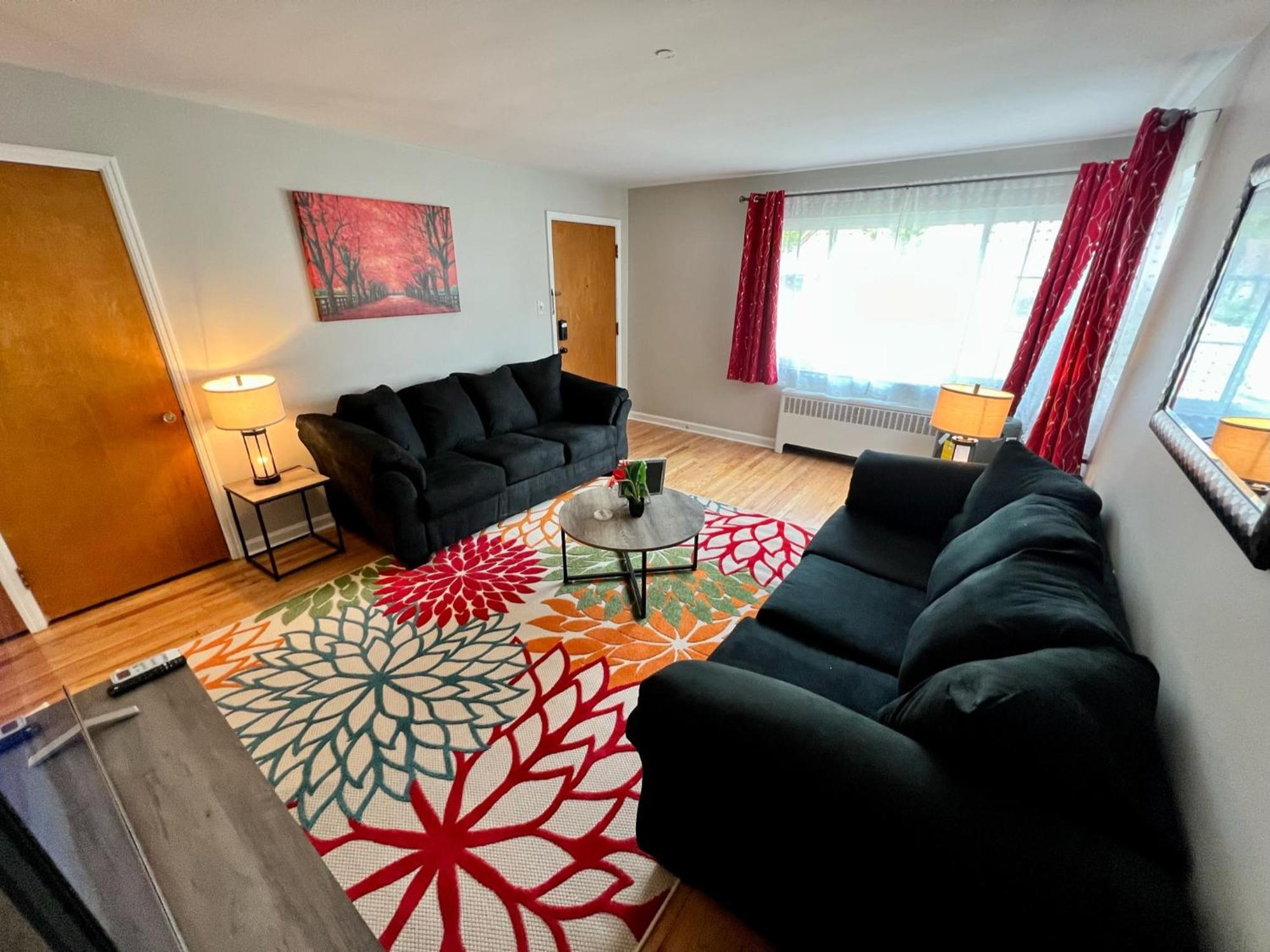 Red Ruby Spacious 2 Bedroom 10 Minutes To Dwntwn * Cincinnati