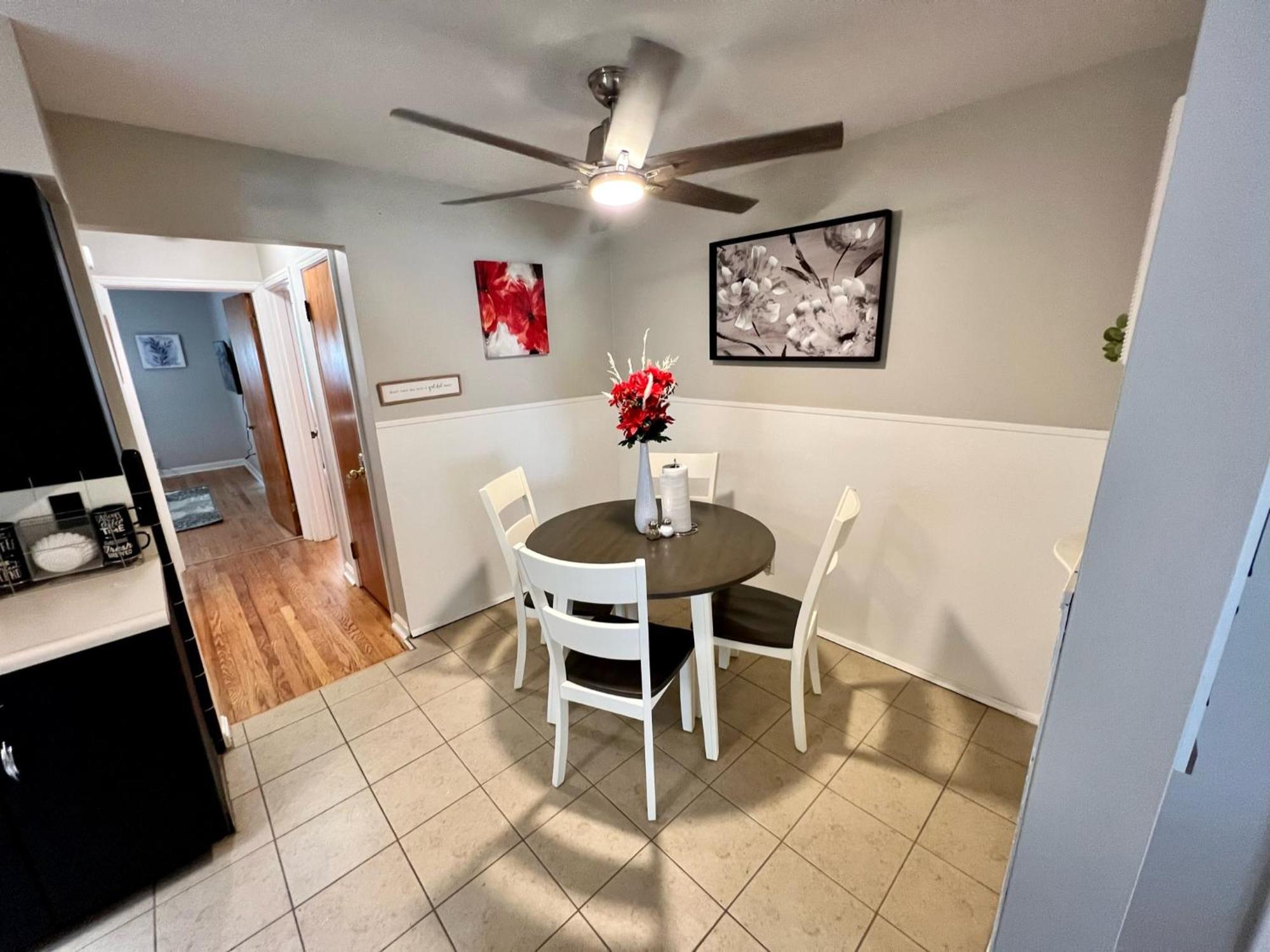 Red Ruby Spacious 2 Bedroom 10 Minutes To Dwntwn *