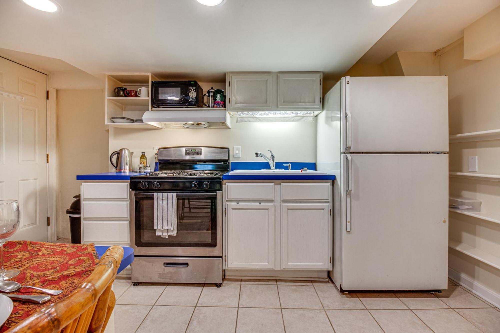 Garden-level Walkable Area! * Cincinnati