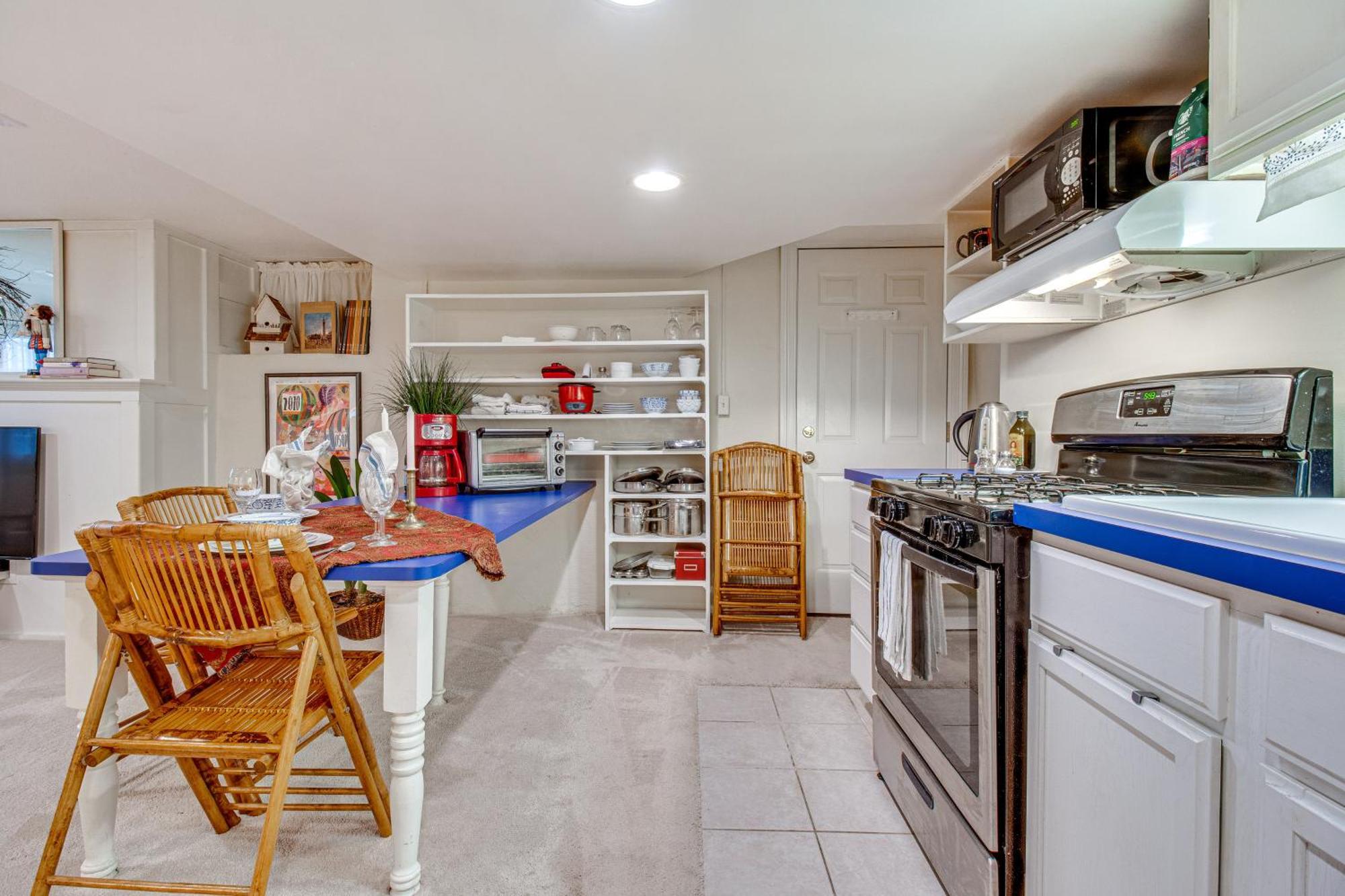 Apartment Garden-level Walkable Area! Cincinnati