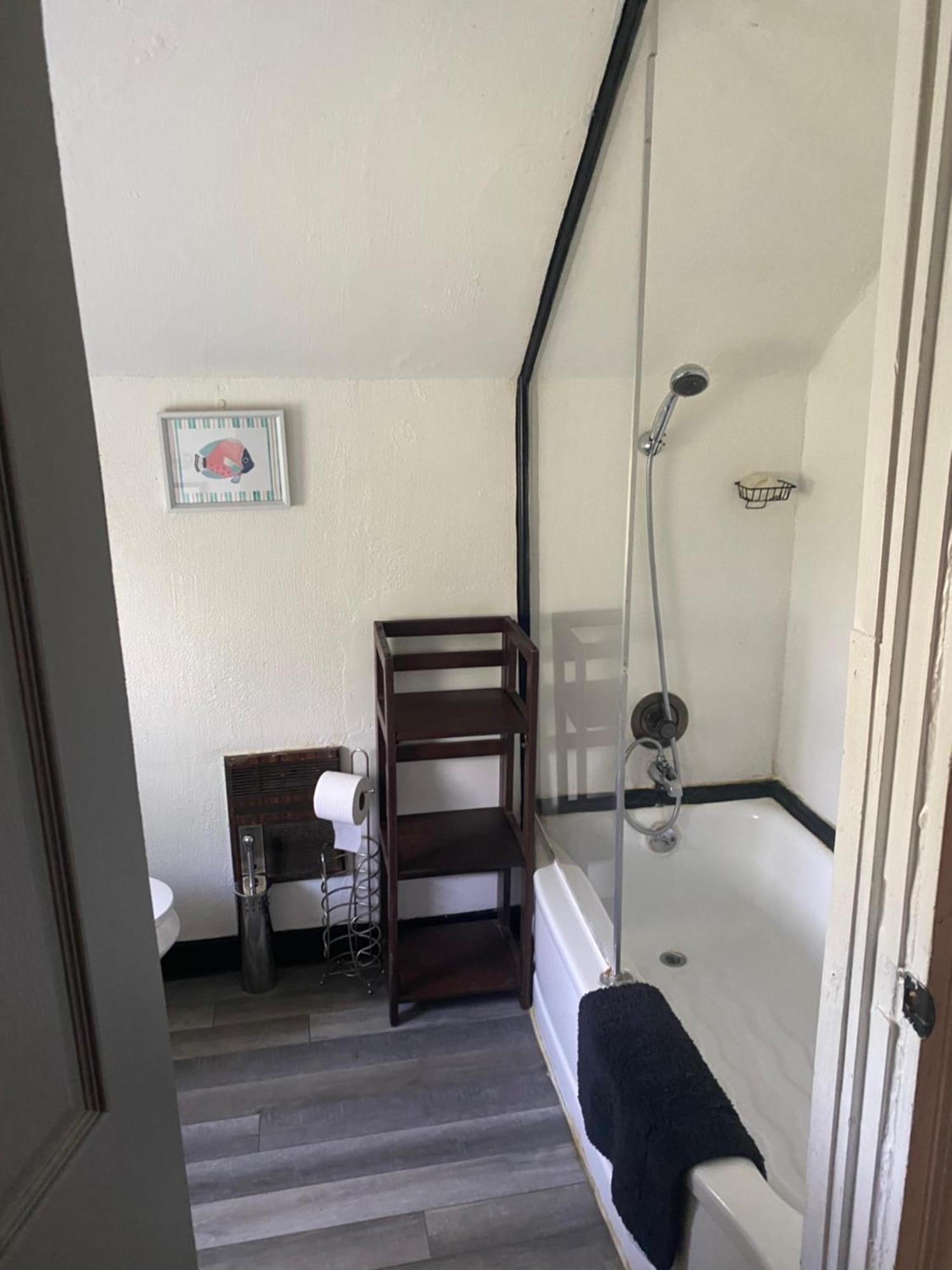 Awesome Attic Studio3b Private /shared Apartment *