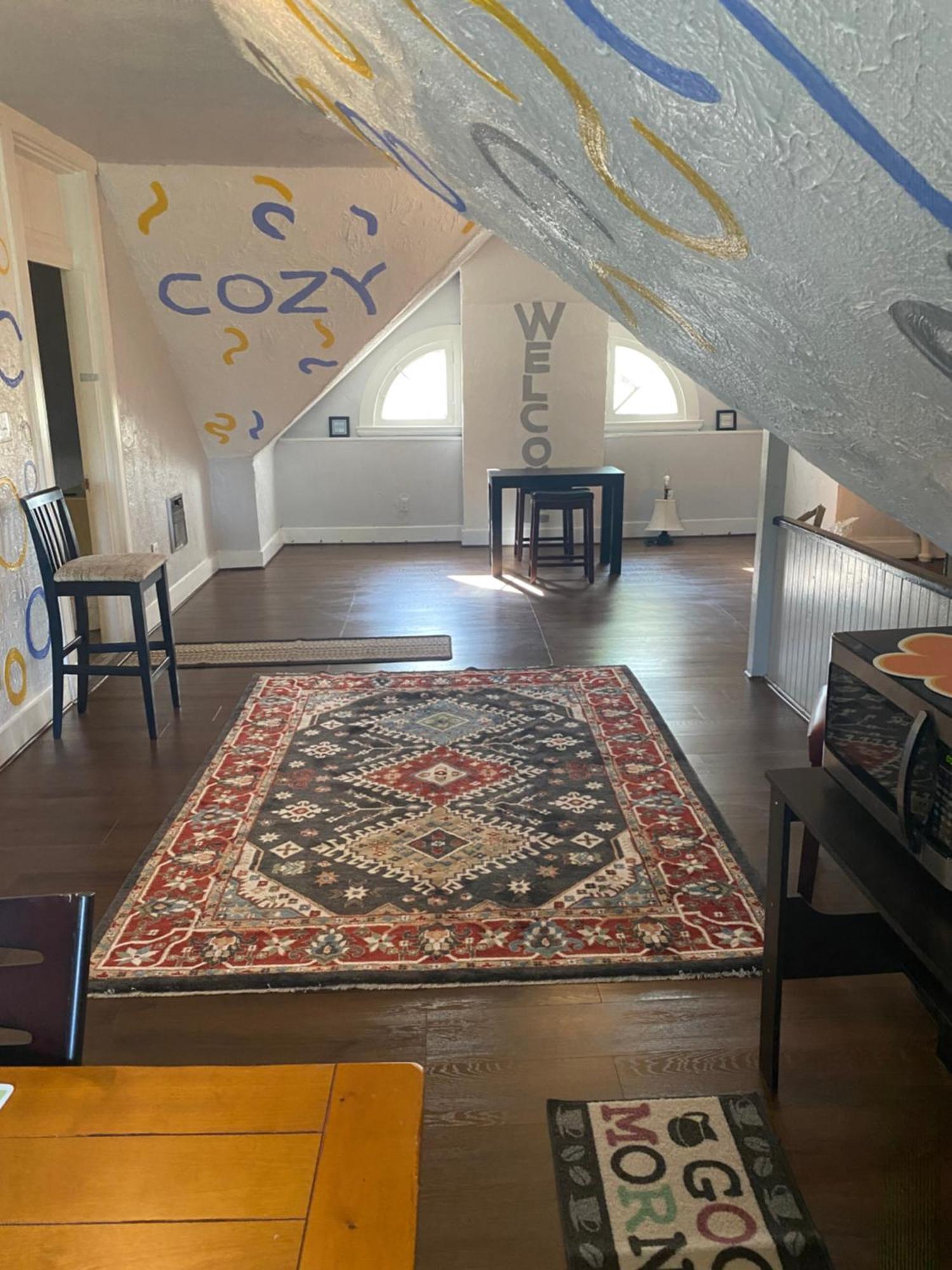 Awesome Attic Studio3b Private /shared Apartment *