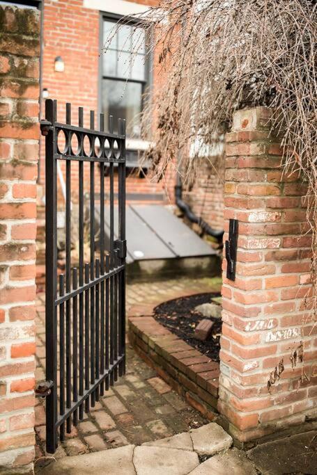 Cozy Downtown - Walk To Otr & Stadiums Holiday home
