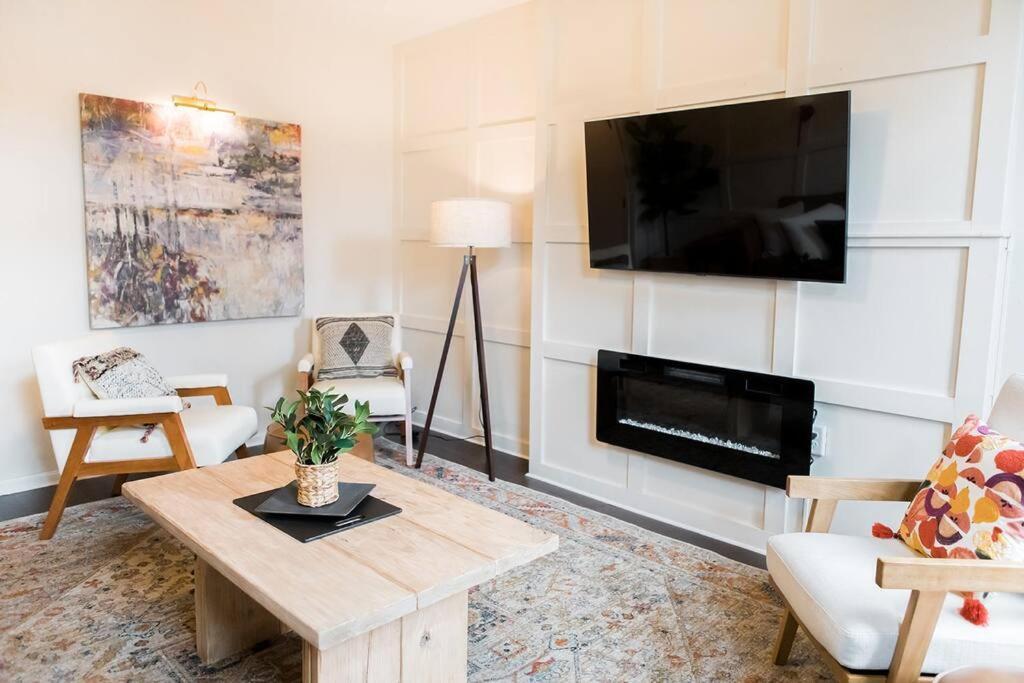 Holiday home Cozy Downtown - Walk To Otr & Stadiums
