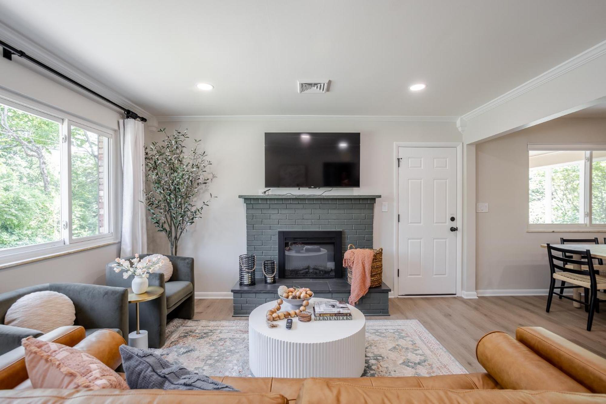 Stylish Dtwn With King Bed By Kroger, Restaurants, Parking Cincinnati