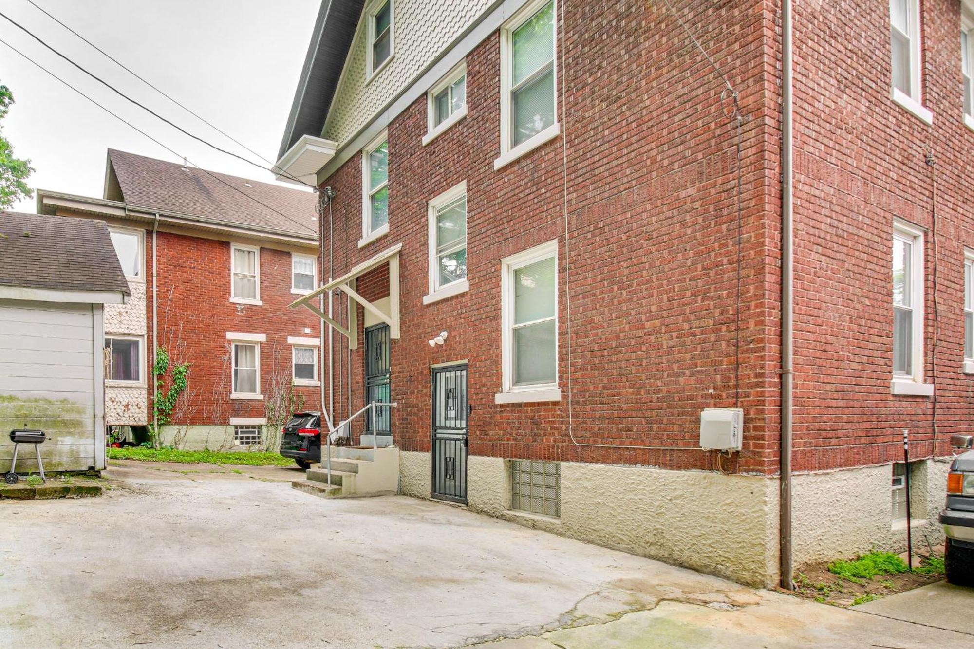 5 Mi To Downtown! Apartment