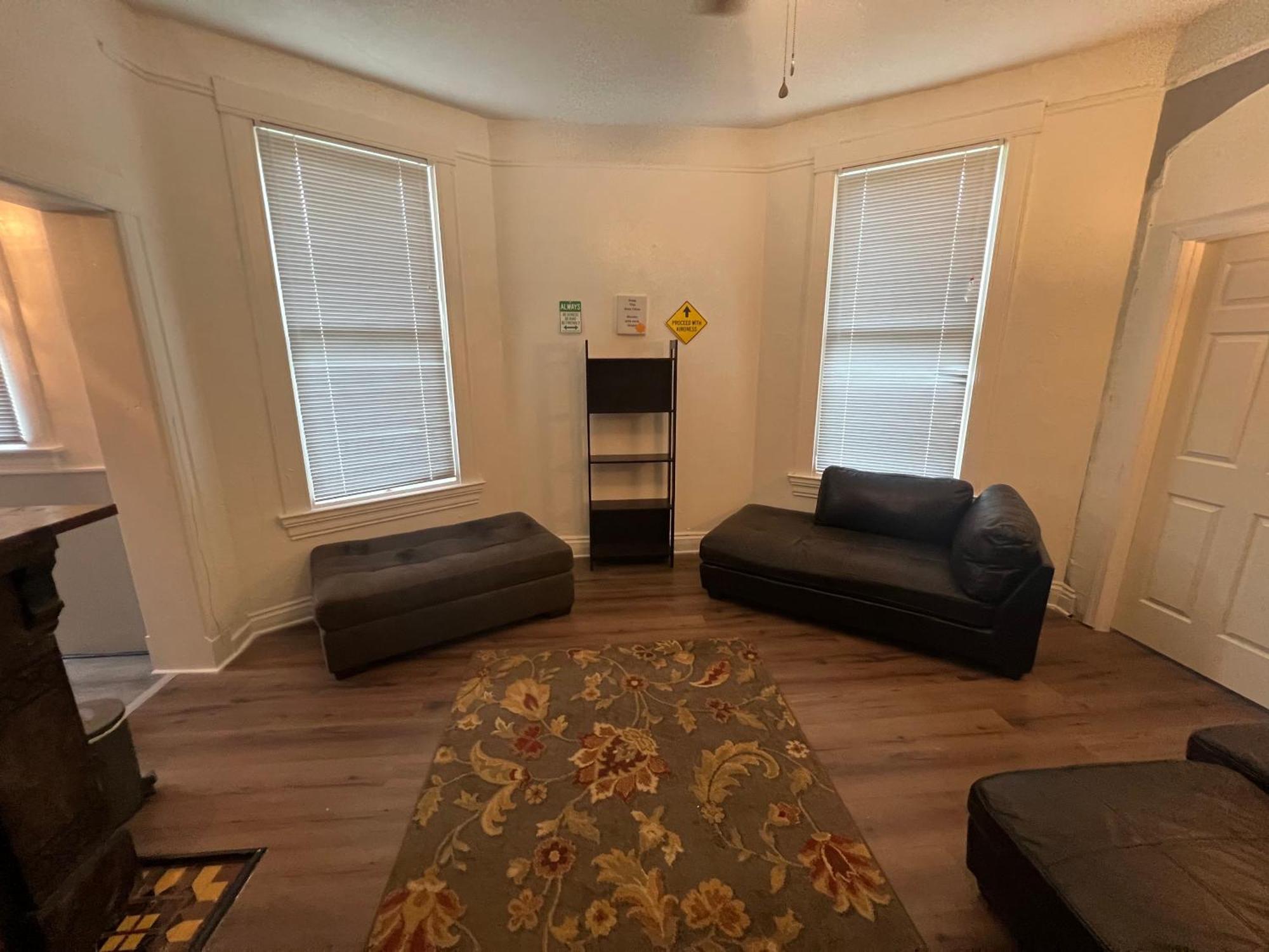 Second Floor Deluxe *