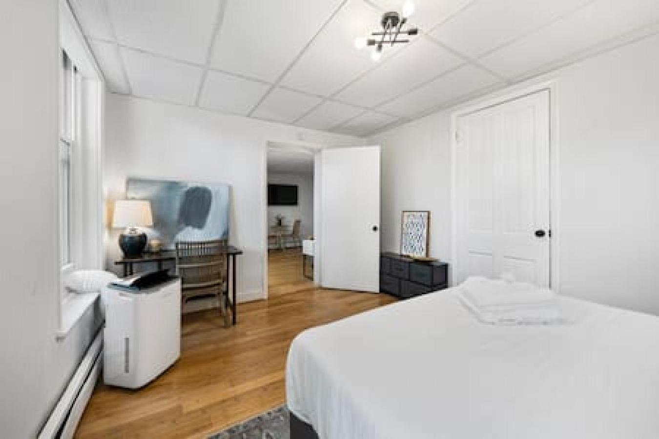 Comfy 1br With Parking - Near Uc, Zoo, Downtown Apartment