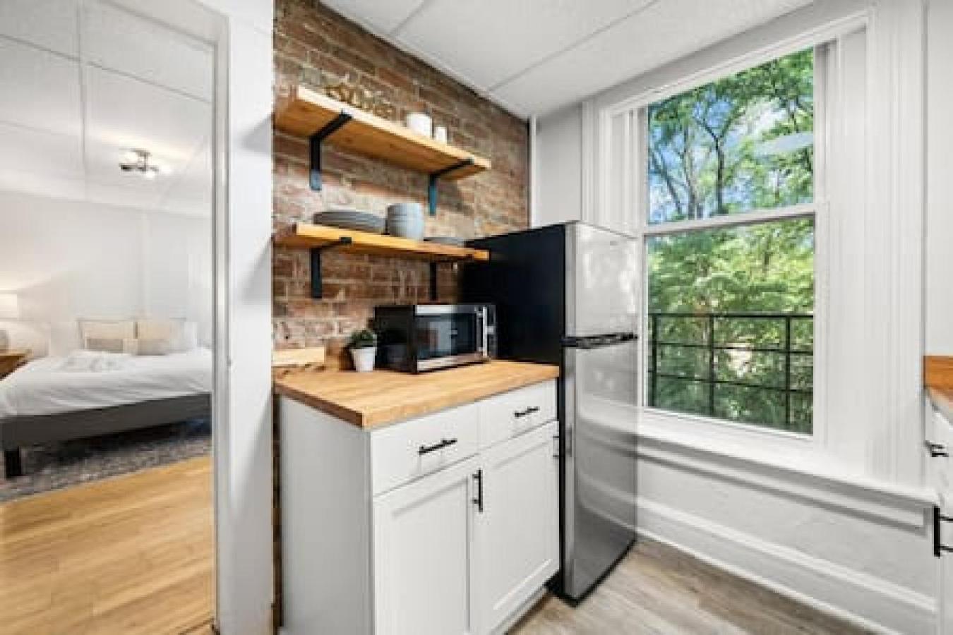 Comfy 1br With Parking - Near Uc, Zoo, Downtown Apartment Cincinnati
