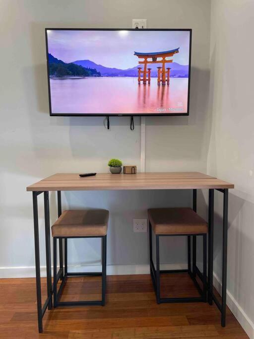 Otr, Queen Bed, 50in Tv, Workspace, Near Lightrail Cincinnati