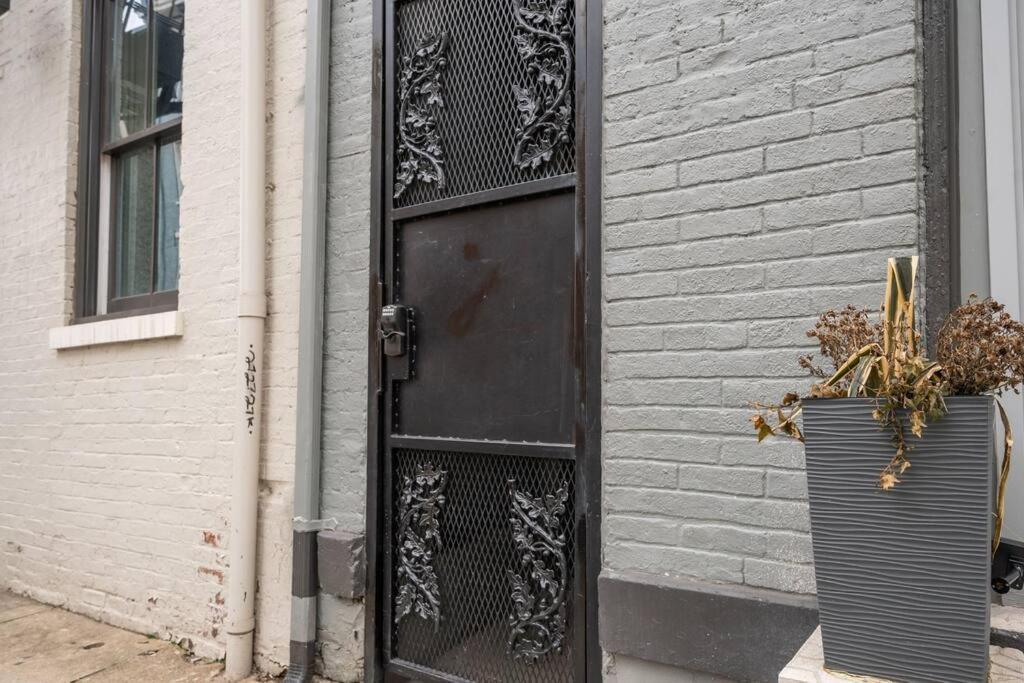 Otr, Queen Bed, 50in Tv, Workspace, Near Lightrail