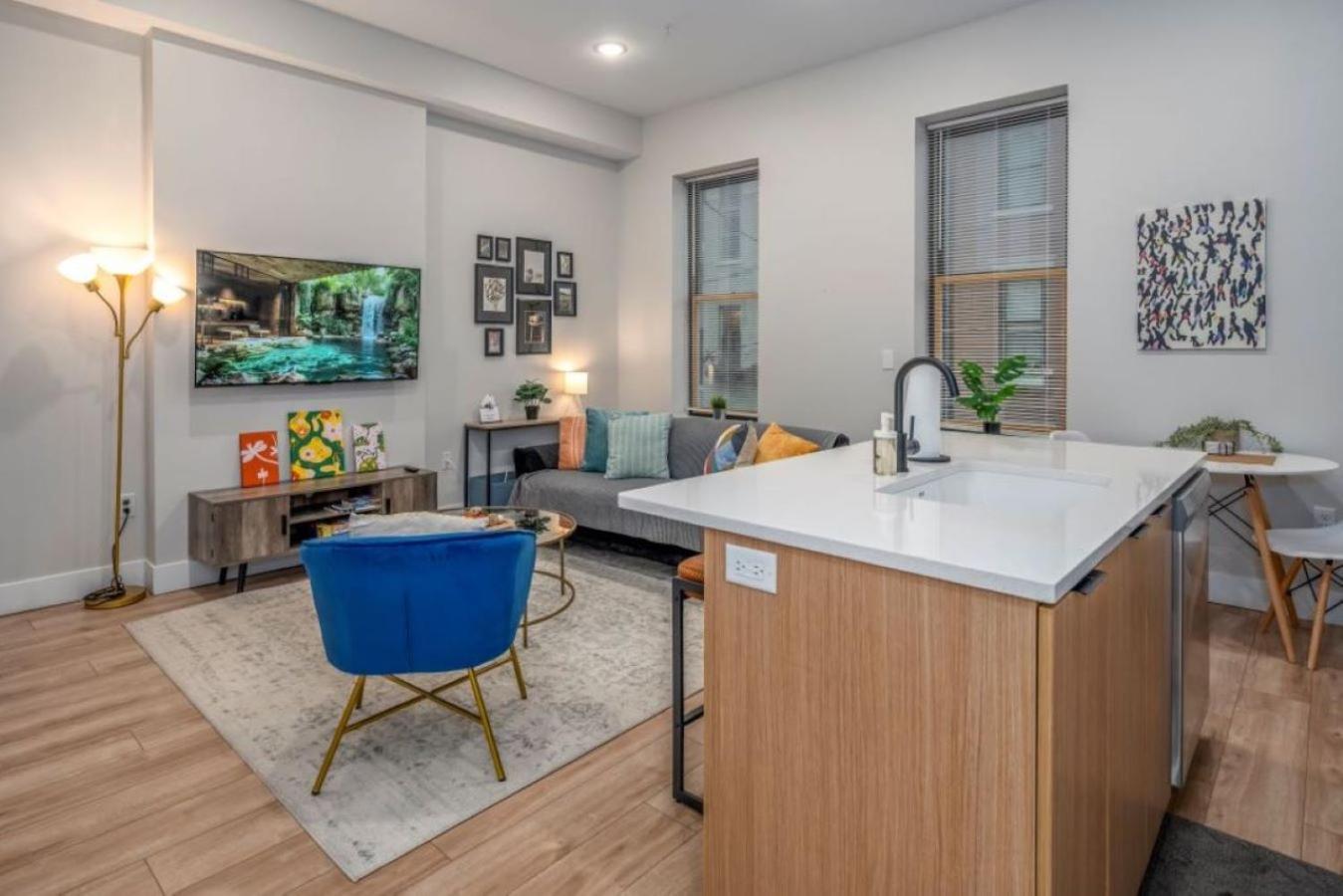 Apartamento Over-the-rhine, 3 Lux Queen Beds, Steps To Tql, Findlay Market & Light Rail, Fast Wifi, Sleeps 7ppl Cincinnati