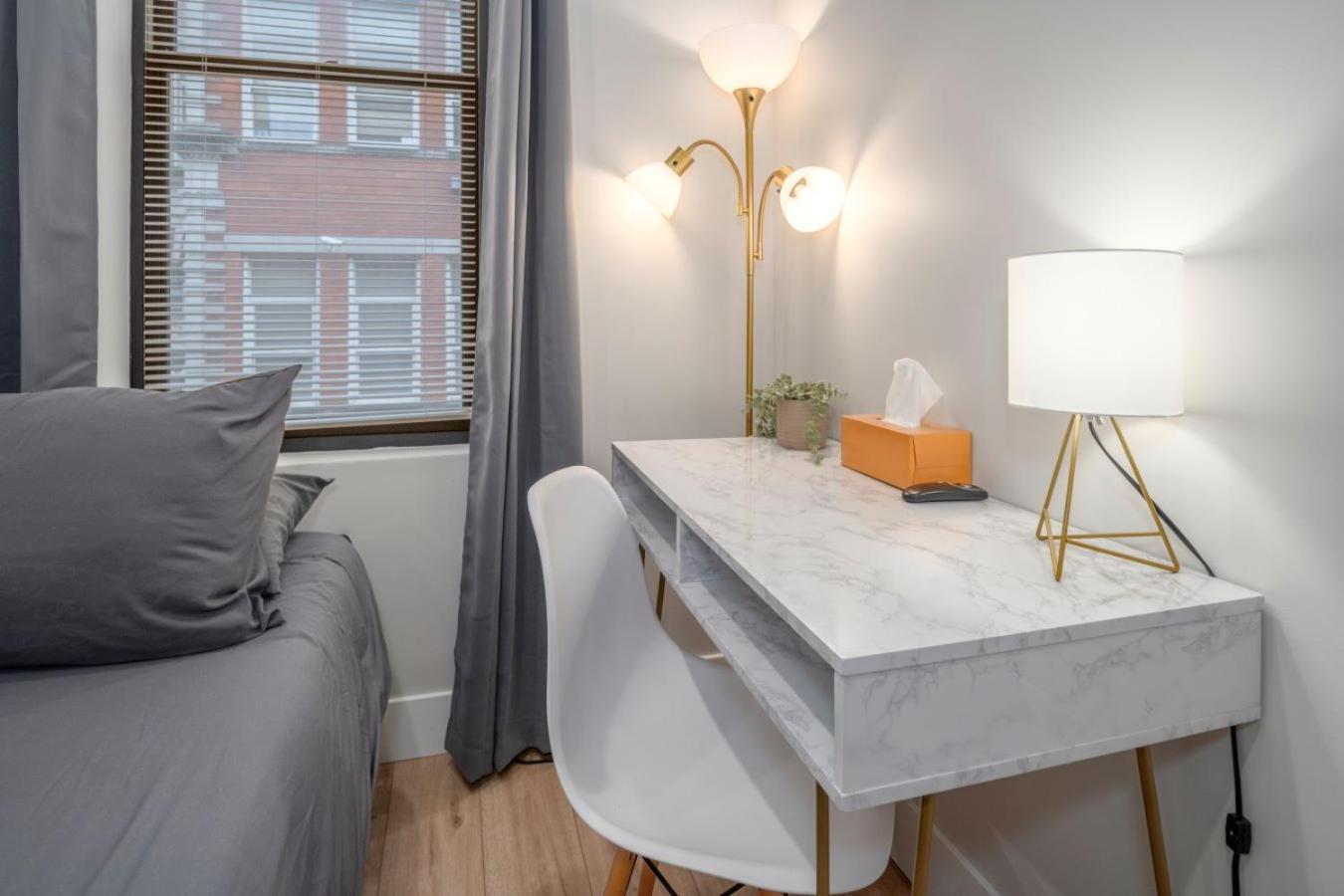 Over-the-rhine, 3 Lux Queen Beds, Steps To Tql, Findlay Market & Light Rail, Fast Wifi, Sleeps 7ppl Apartamento *