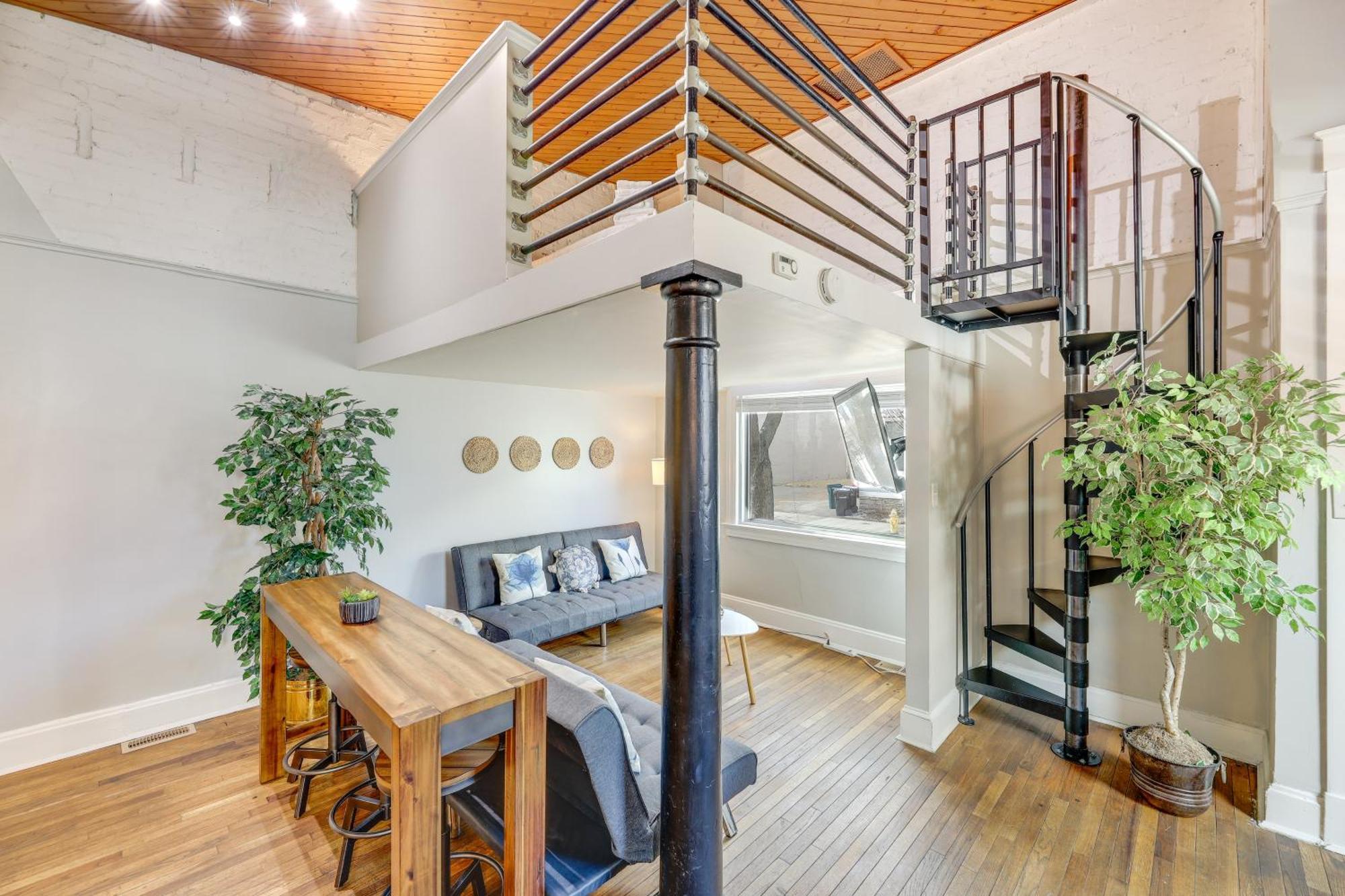Casa de férias Cozy Boho-chic Loft About 2 Mi To Downtown Cincinnati
