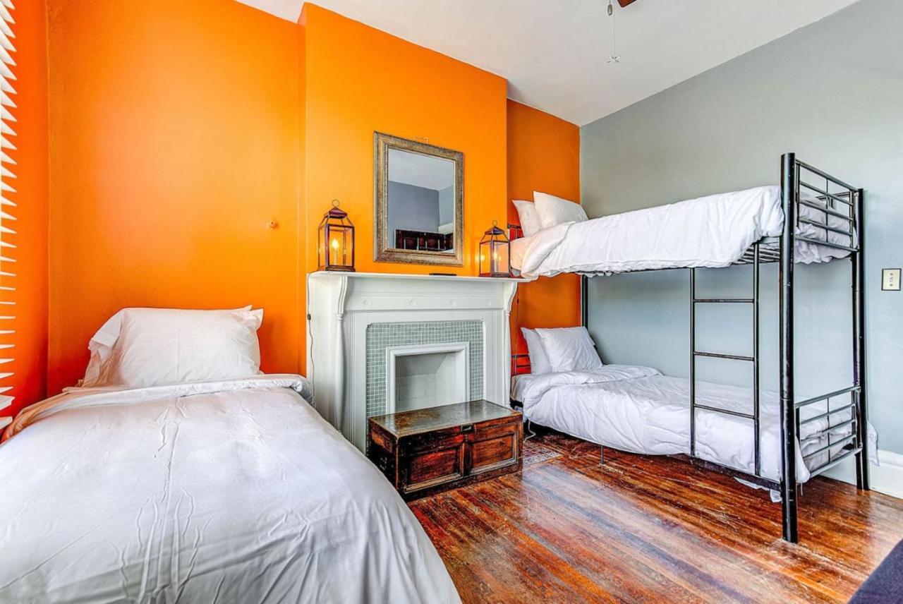 Holiday home Downtown Mansion With 7 Bedrooms 2.5 Baths Sleeps 20
