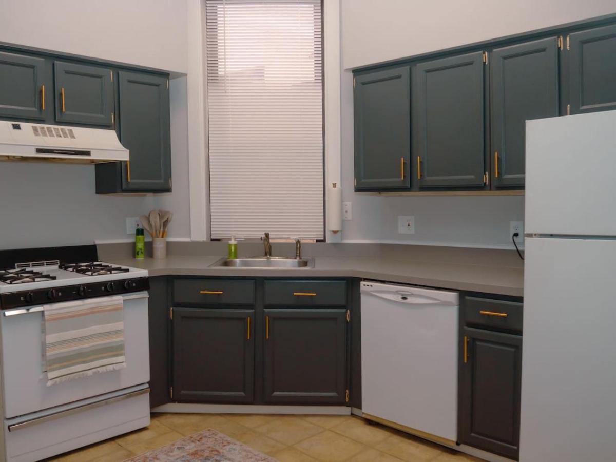 2 Blocks From Tql Stadium 2br 1.5ba Apartment