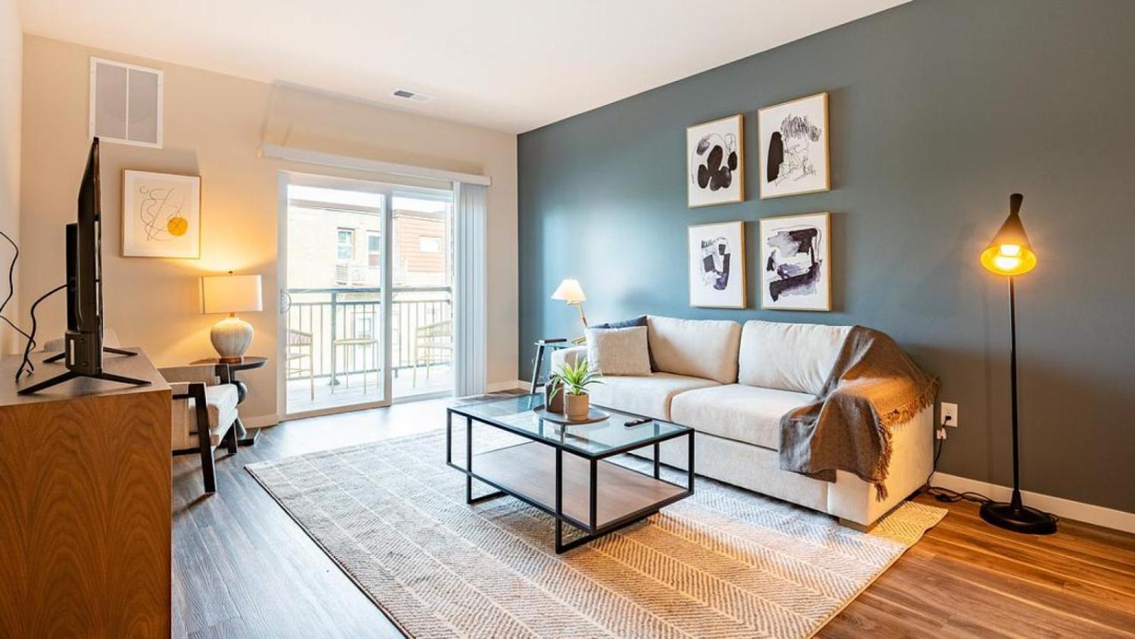 Landing At The Village At Stetson Square - 2 Bedrooms In Corryville Apartment *