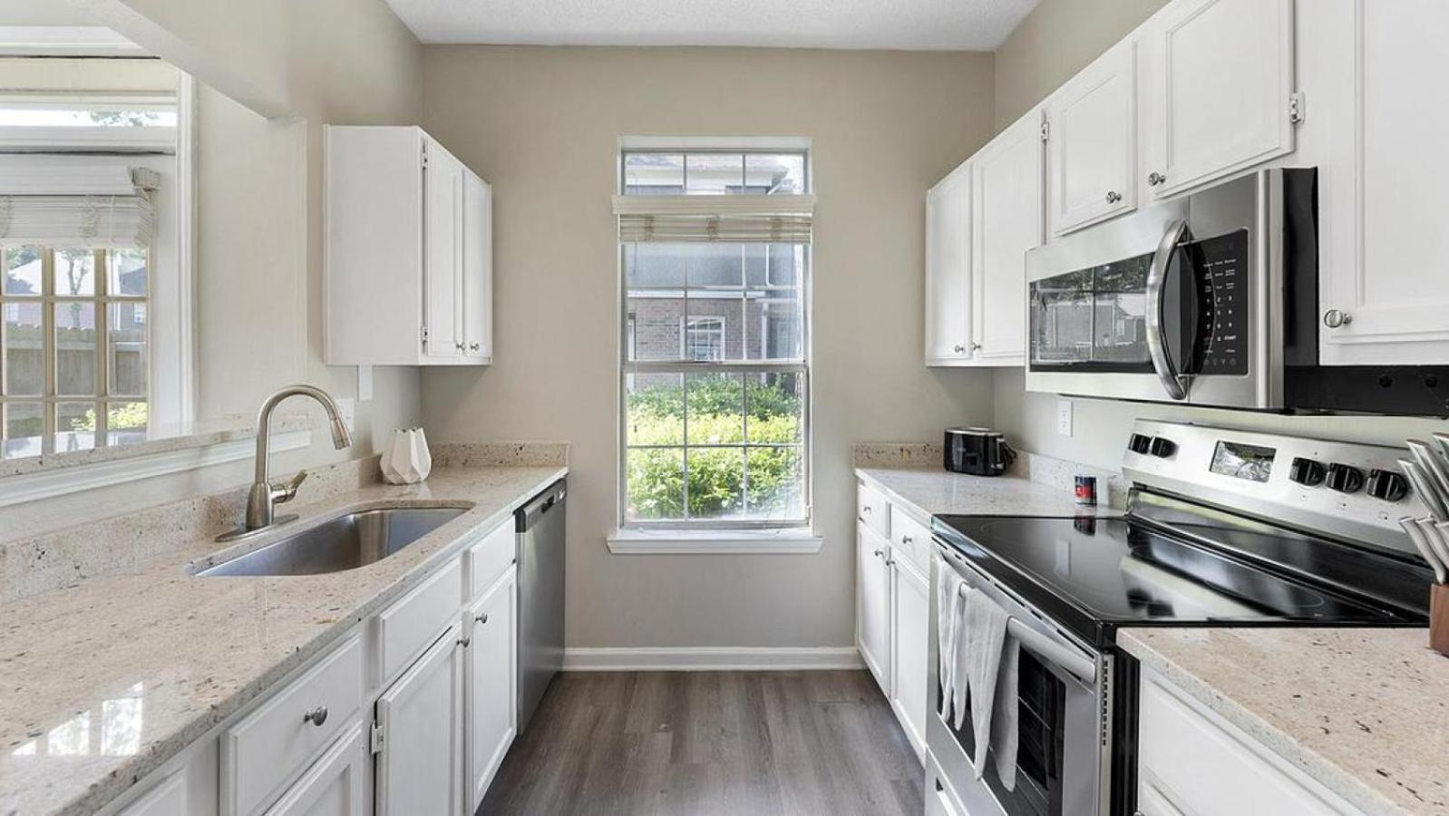 Landing At The Village At Stetson Square - 2 Bedrooms In Corryville Apartment *