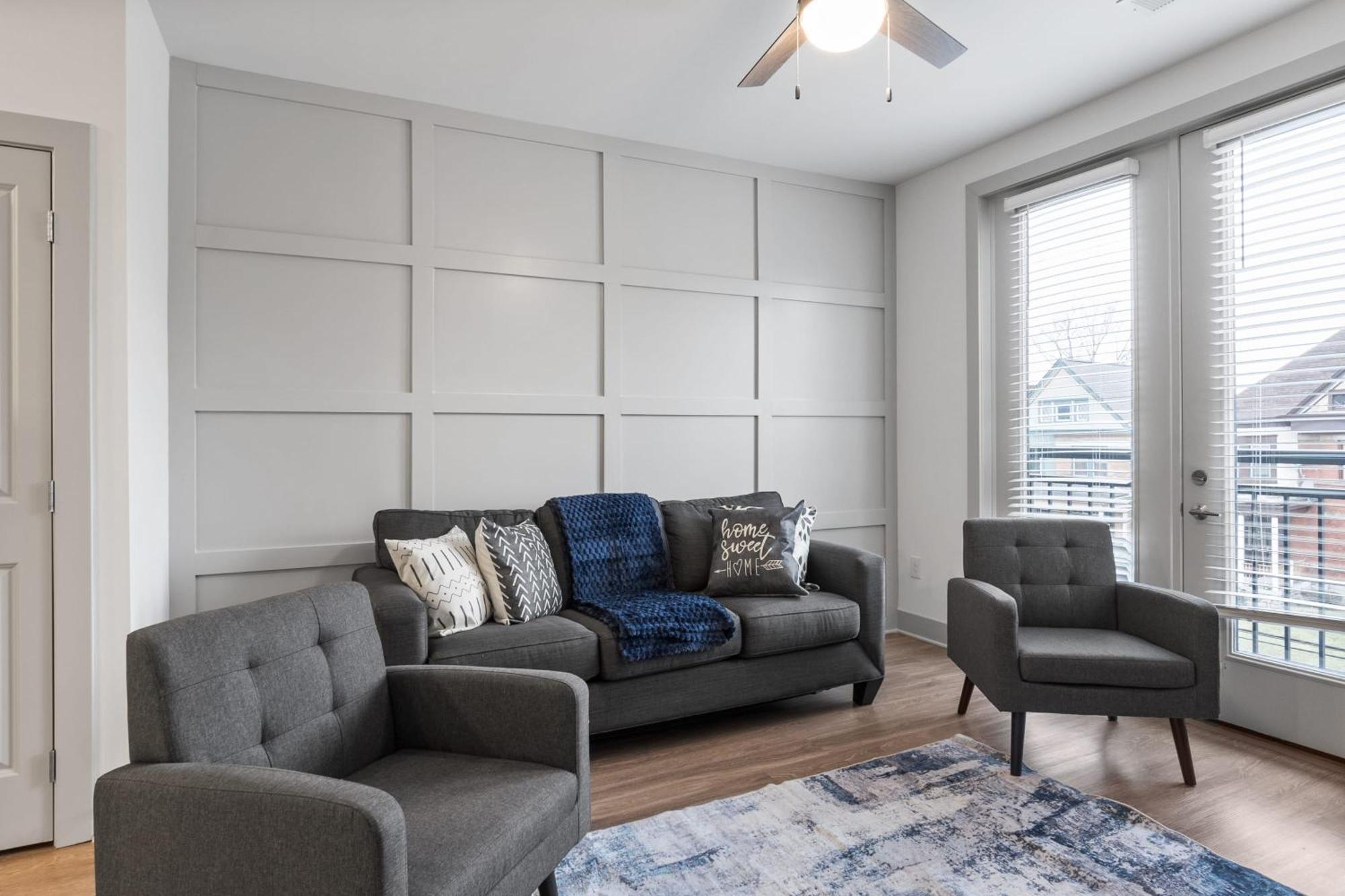 Spacious 14br 14ba Near Downtown Apartment *