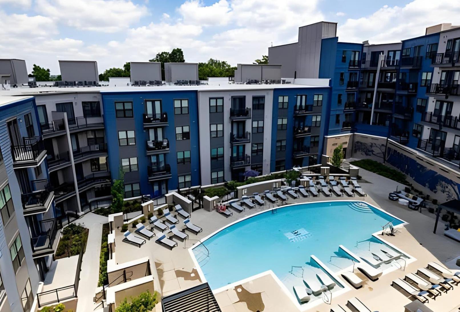 Apartment Spacious 14br 14ba Near Downtown