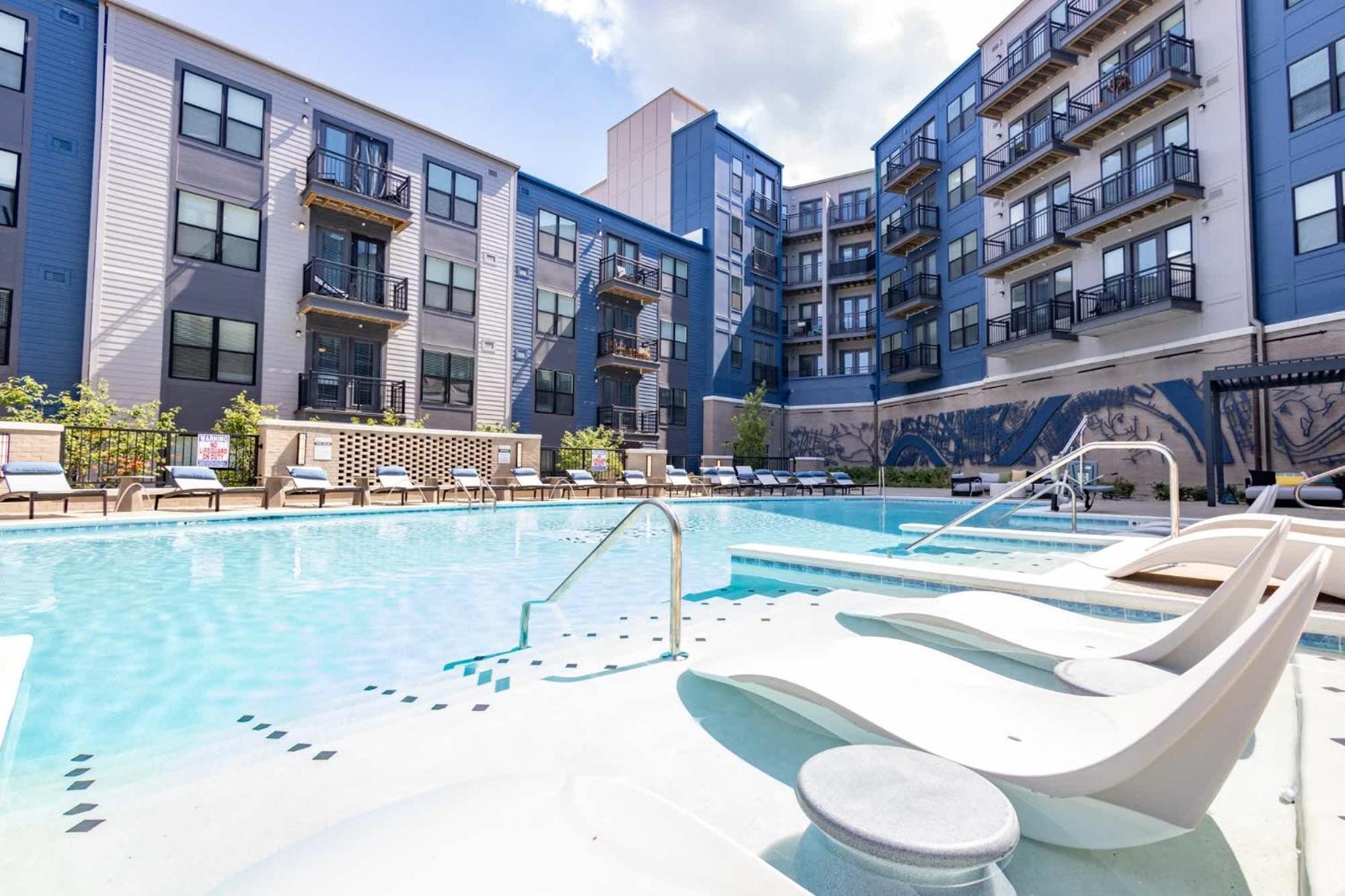 Cozy 10br 10ba Combined Near Downtown *