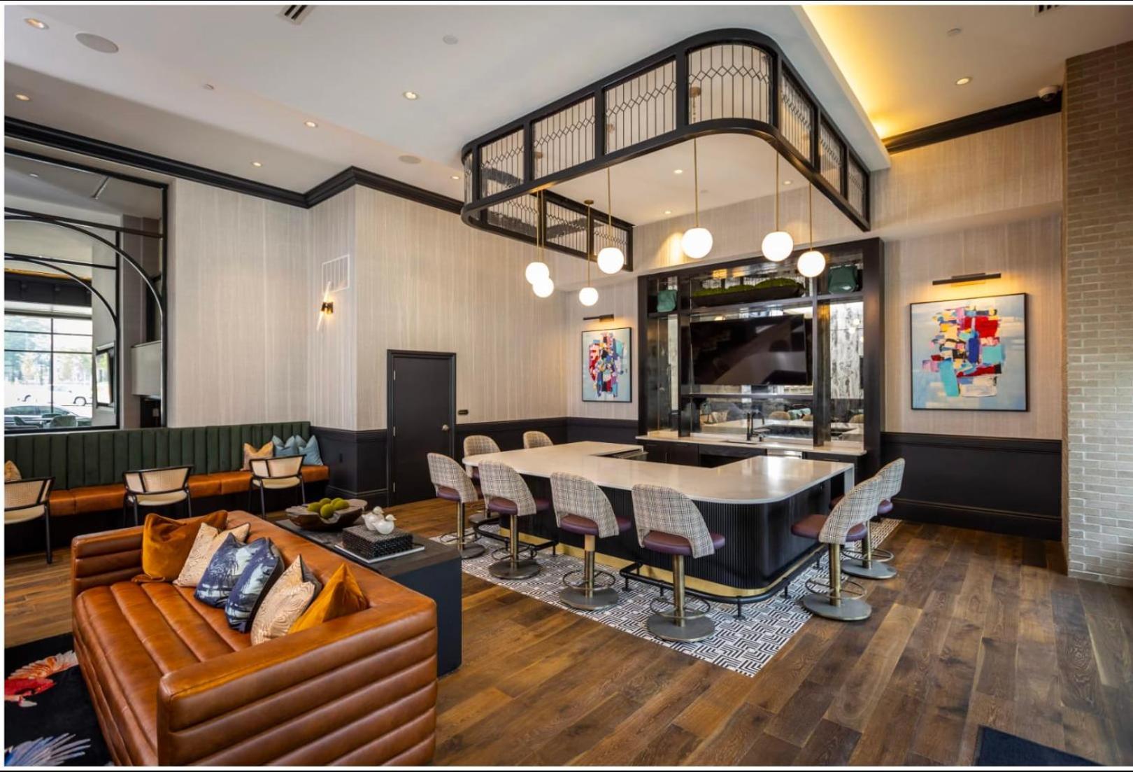 Cozy 10br 10ba Combined Near Downtown Apartment