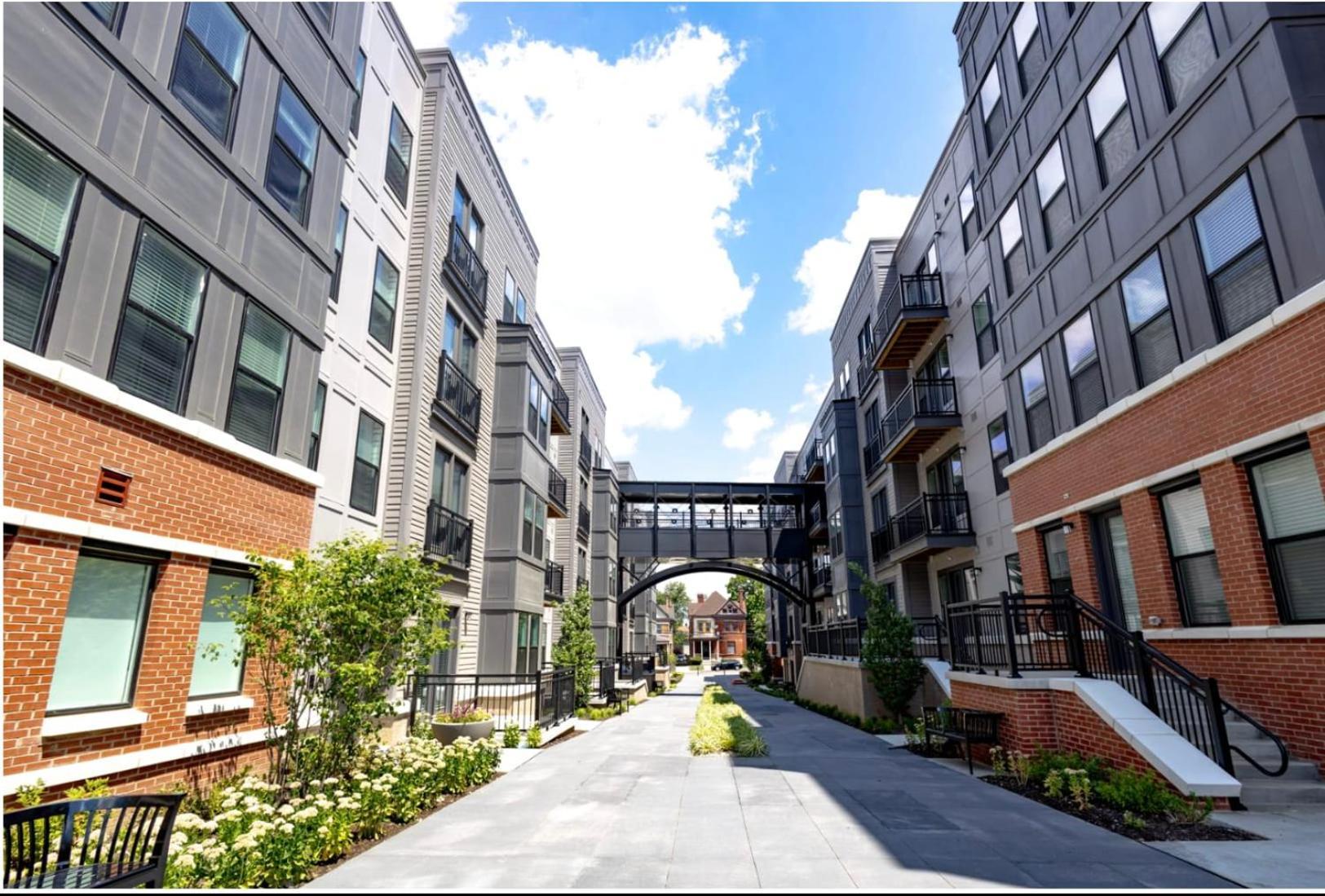 Cozy 10br 10ba Combined Near Downtown Apartment Cincinnati