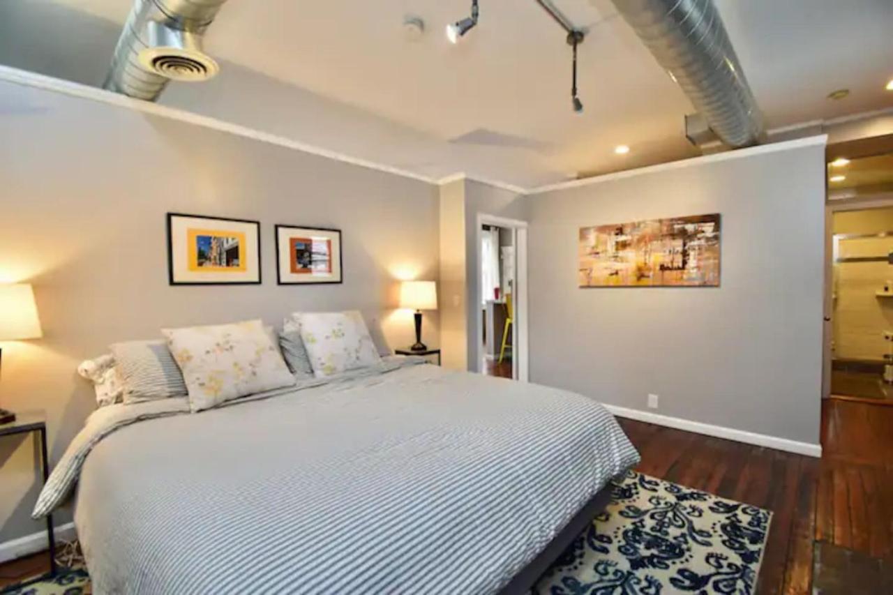 Walk To Everything - Sports, Food, Music, Downtown Holiday home *