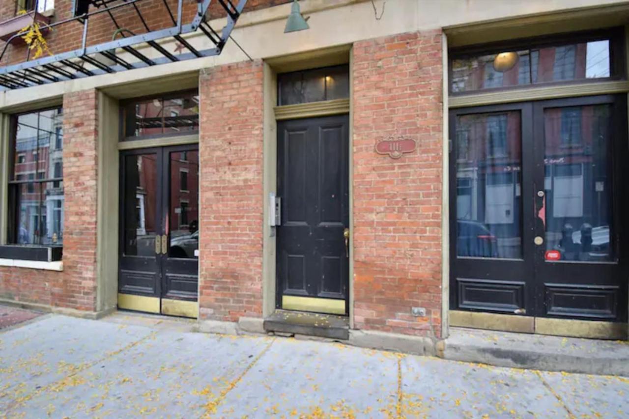 Walk To Everything - Sports, Food, Music, Downtown Holiday home