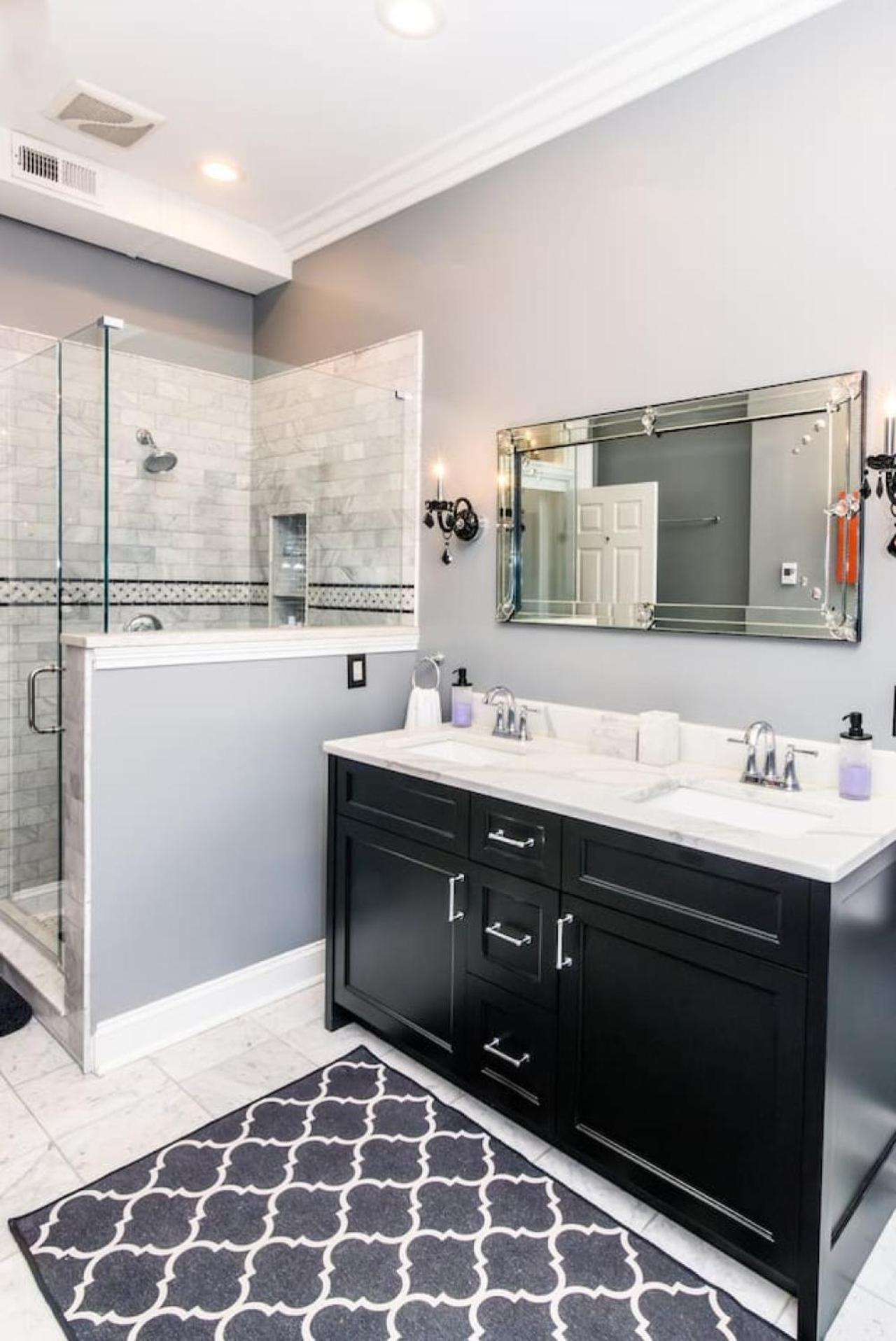 Holiday home Luxury Brownstone - Walk To - Washington Park *