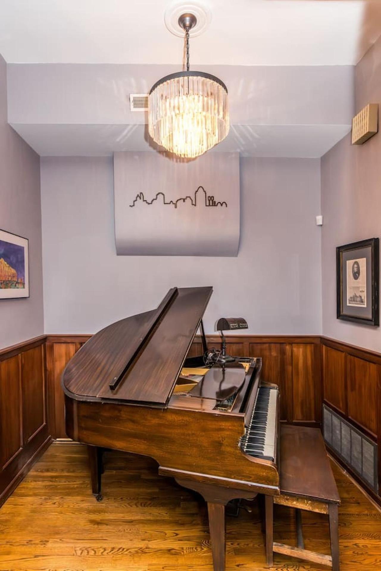 Luxury Brownstone - Walk To - Washington Park * Cincinnati