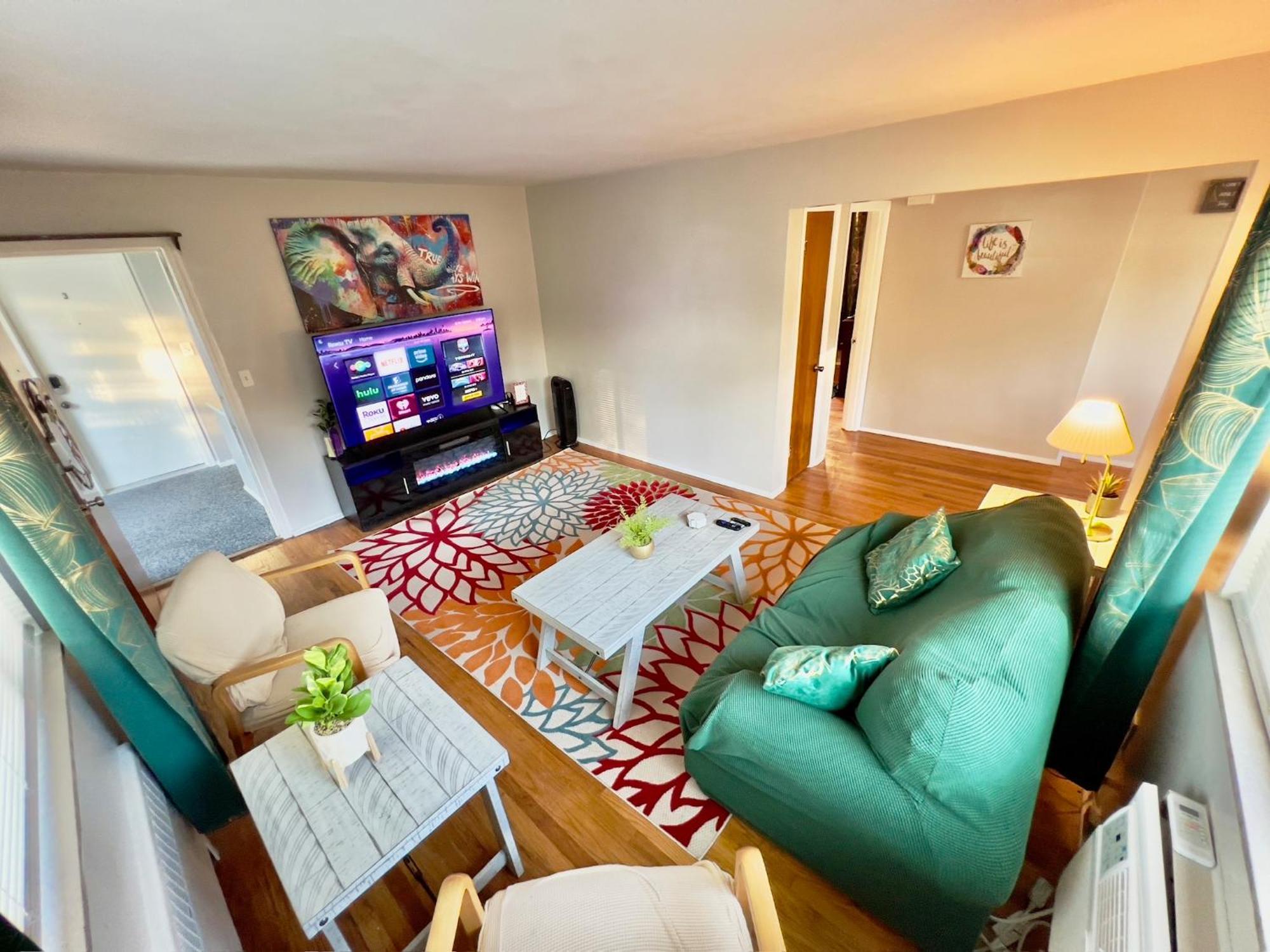 Emerald Oasis 1br 1 Ba 10 Min To Dtwn Apartment *