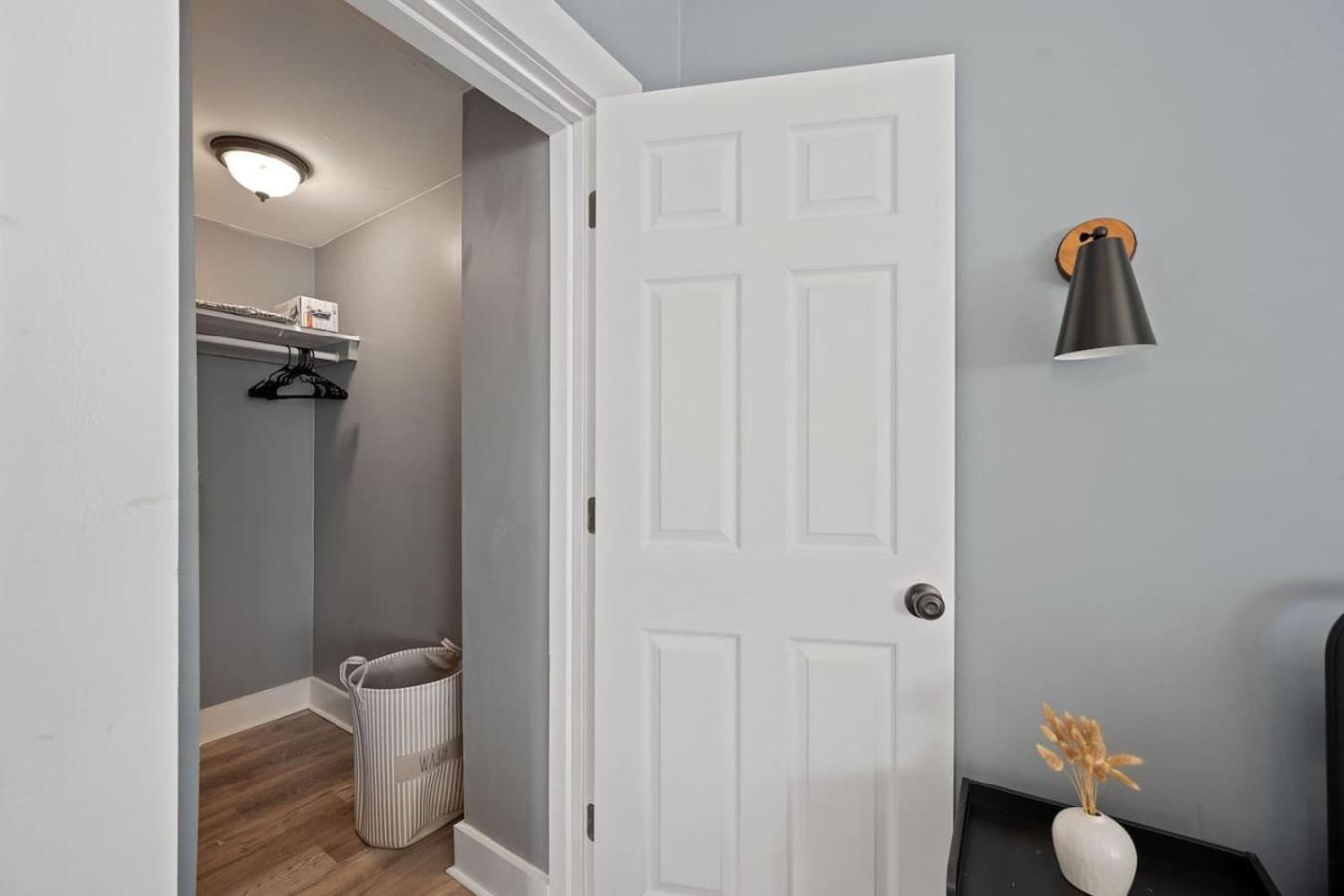 Modern 2br | Minutes From Uc & Downtown Holiday home *