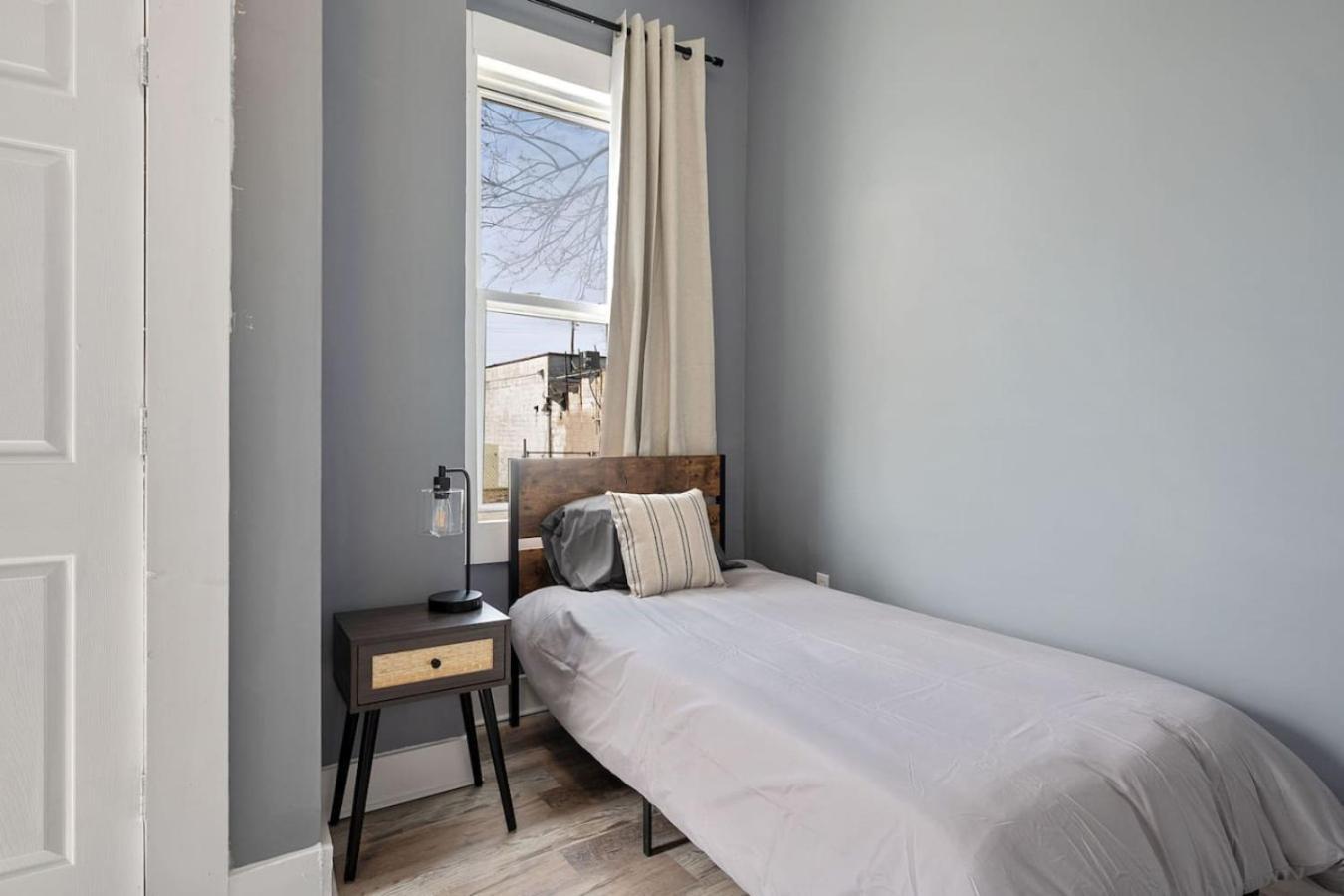 Holiday home Modern 2br | Minutes From Uc & Downtown *