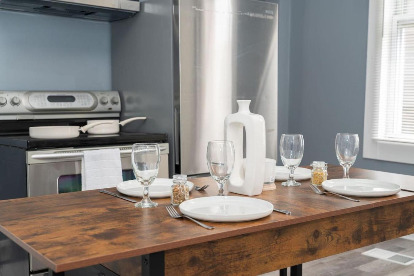 Modern 2br | Minutes From Uc & Downtown * Cincinnati