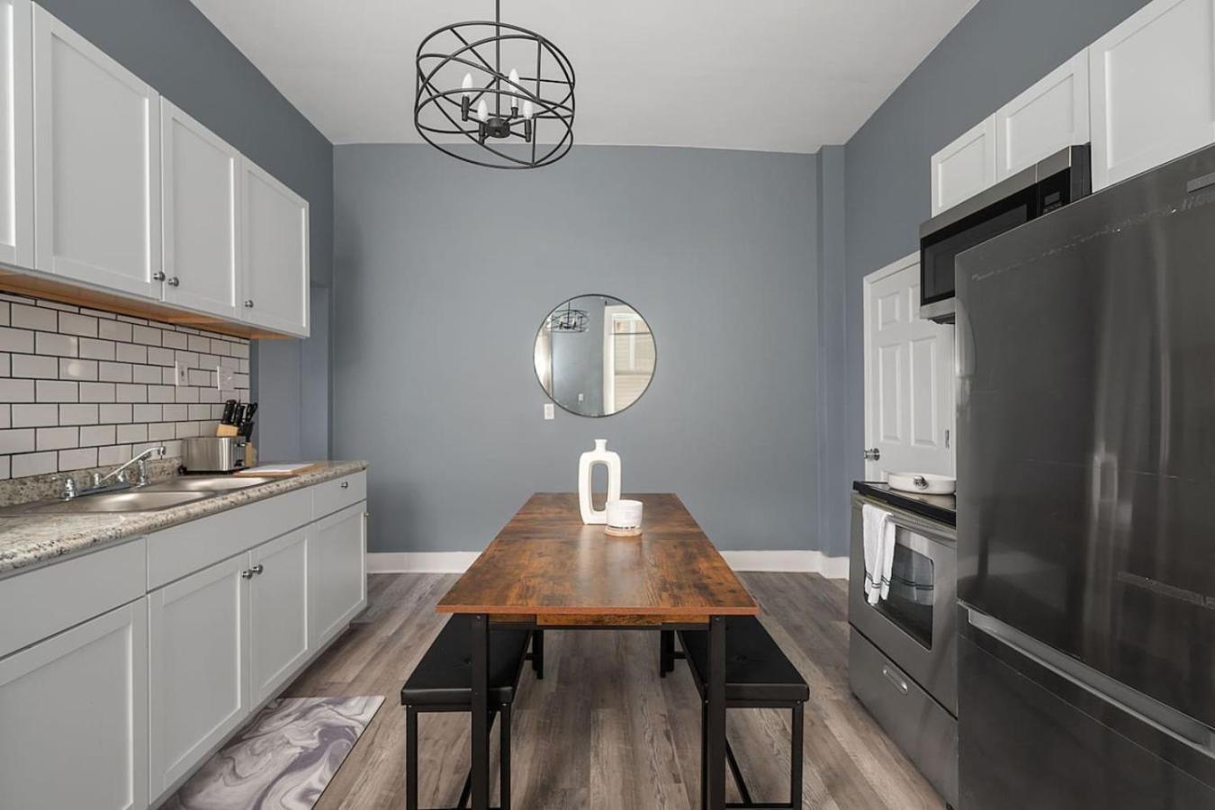 Modern 2br | Minutes From Uc & Downtown Holiday home *