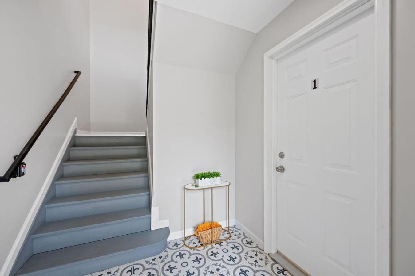 Retro-chic 1br With King Bed & Prime Location