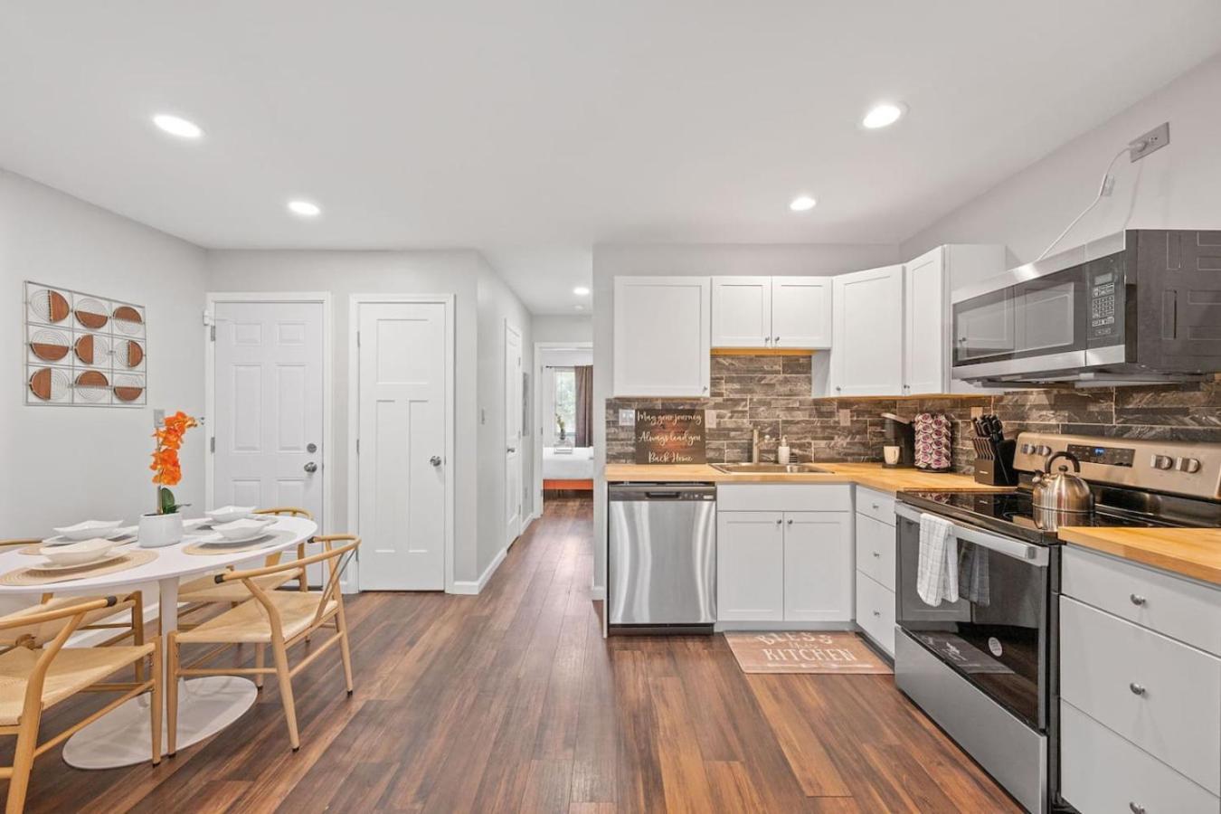 Retro-chic 1br With King Bed & Prime Location * Cincinnati
