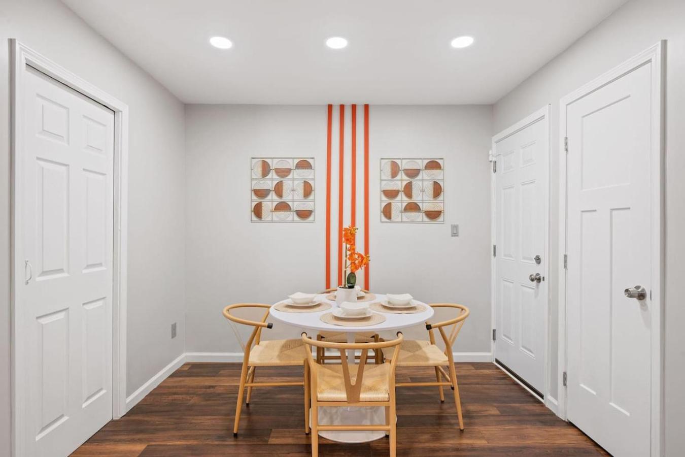 Retro-chic 1br With King Bed & Prime Location Apartment *