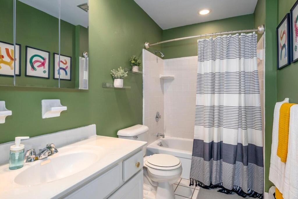 Mt Adams, Stellar Views, Wifi&lux Beds, Parking Apartment Cincinnati