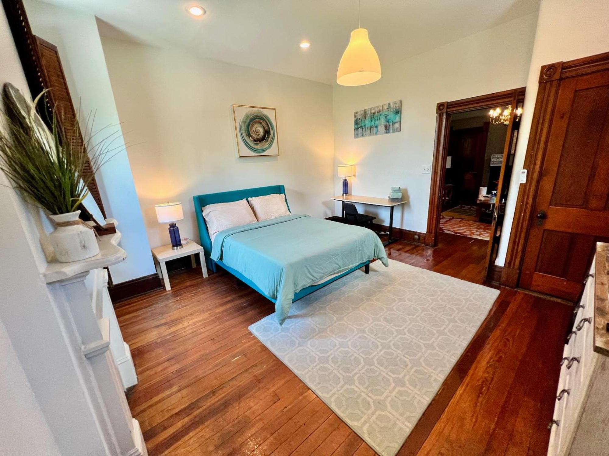 Private Bedroom 2 In Spacious House Views Cincinnati