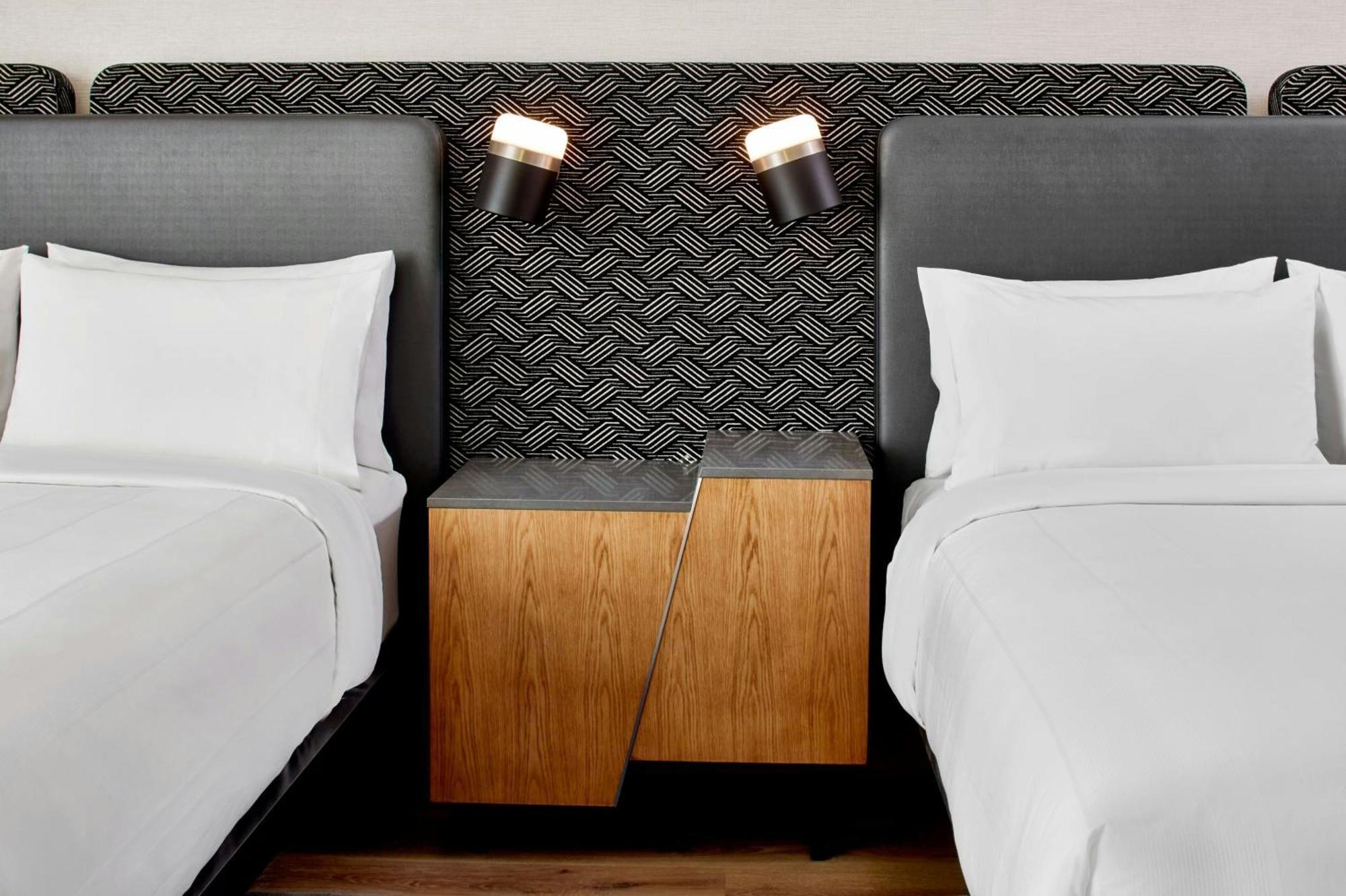 Celare, Midtown, A Tribute Portfolio Hotel Cincinnati