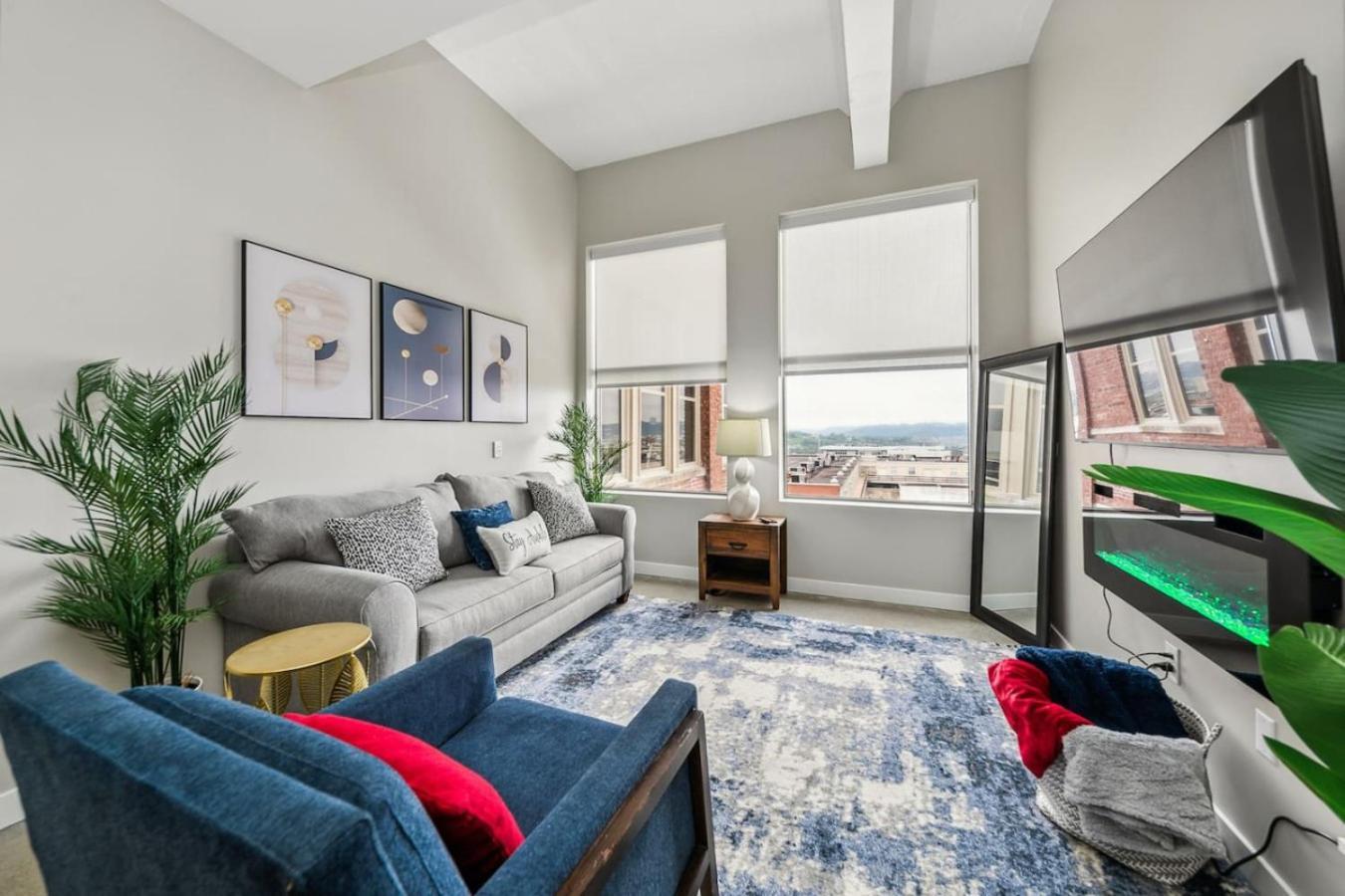 Walk To Bengal, Reds Free Parking King Bed Gym Apartment