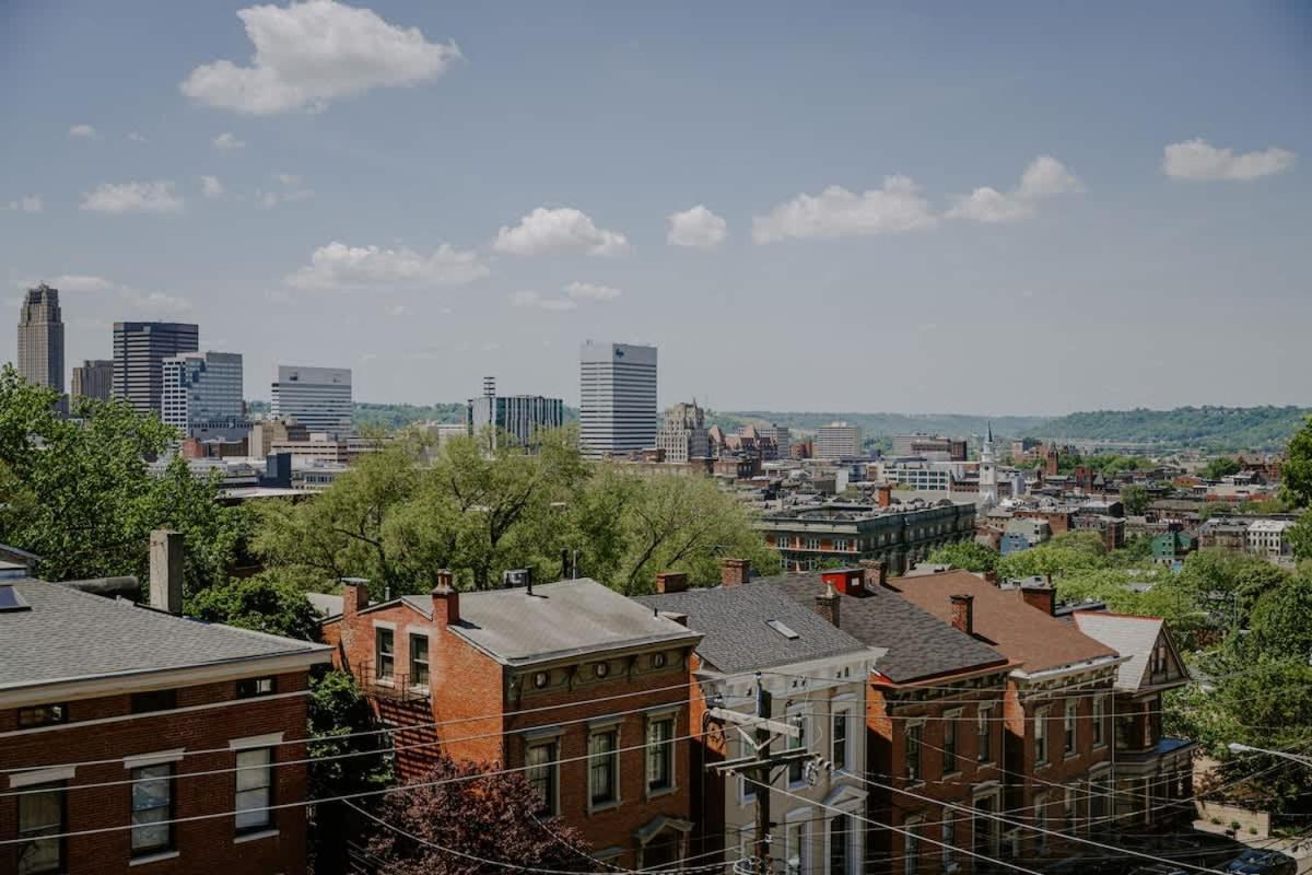 Holiday home Stunning 4br Townhome Rooftop Views