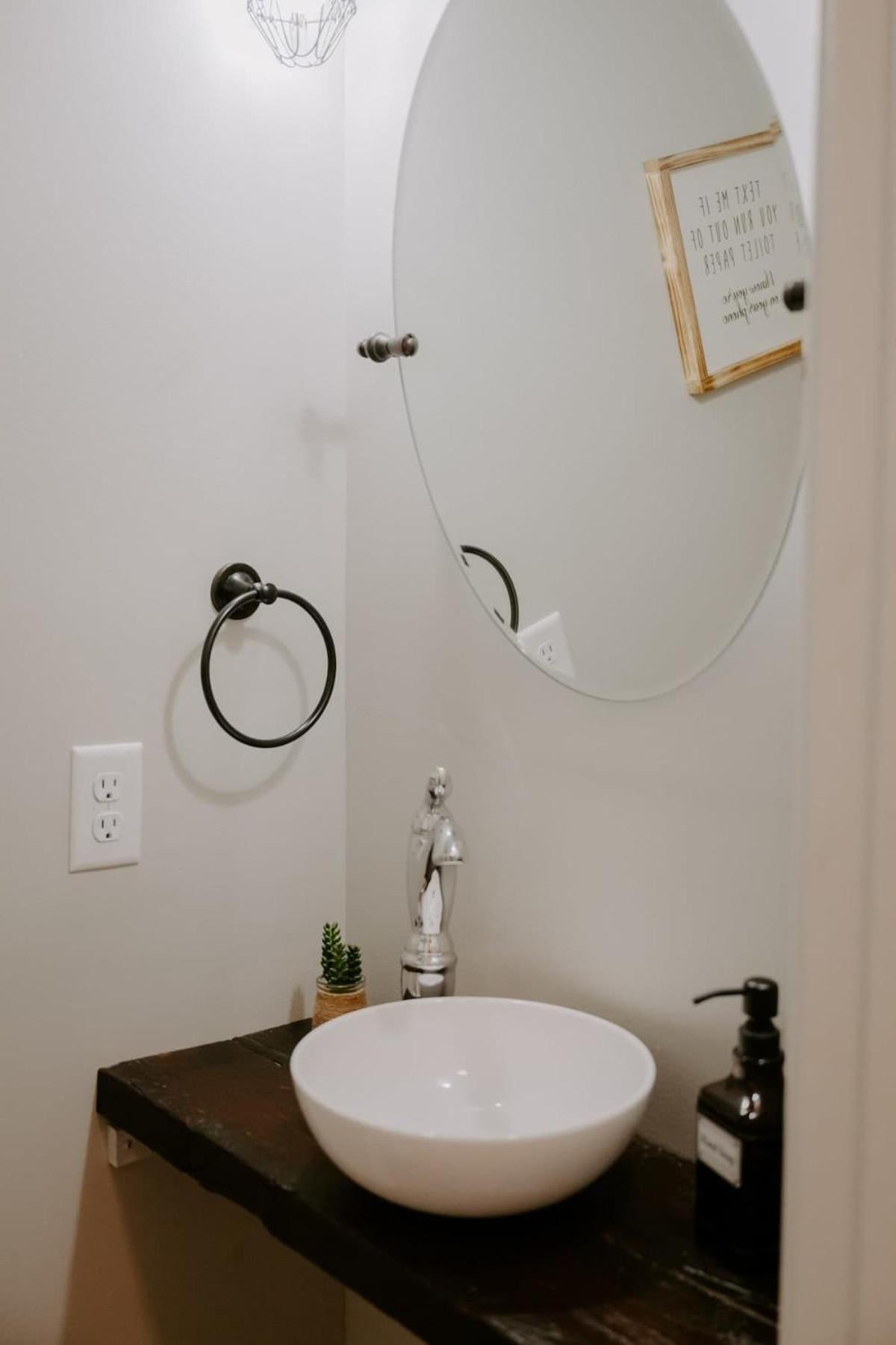 Stunning 4br Townhome Rooftop Views Holiday home Cincinnati
