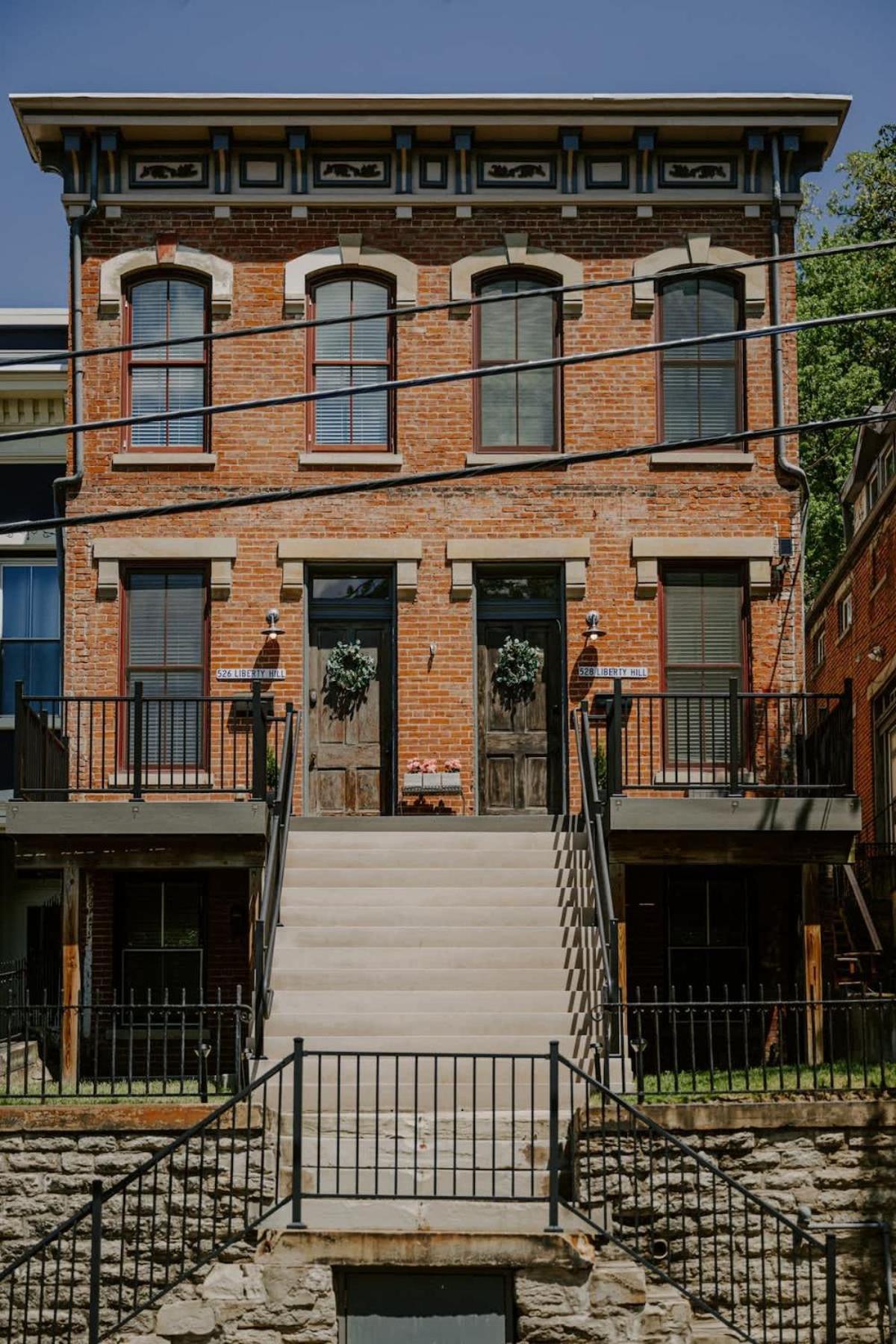Holiday home Stunning 4br Townhome Rooftop Views *