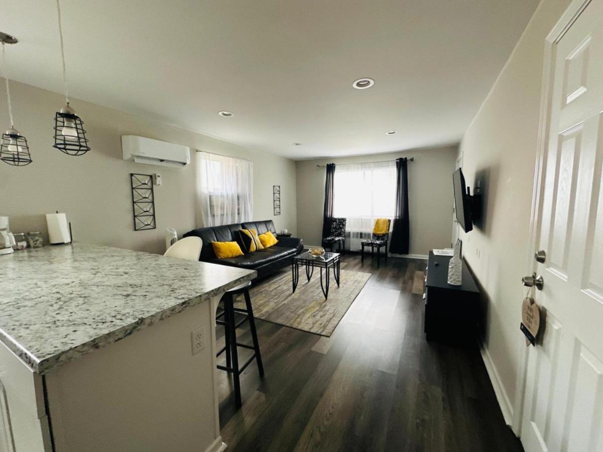 Reading-stylish For Contemporary Comfort Apartment *