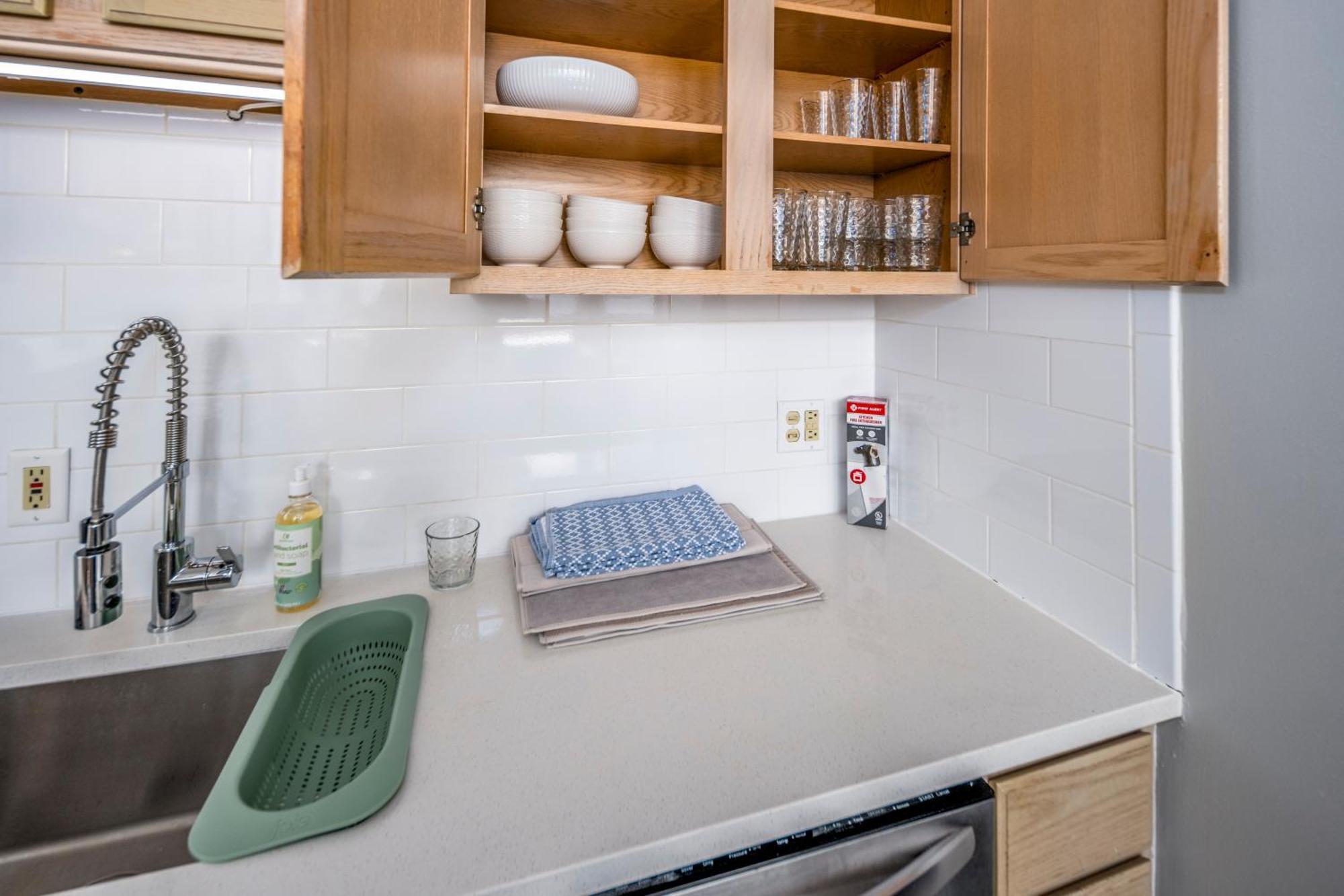 Apartamento Near Otr And Tql,75in Tv, Lux Beds And Wifi, Free Parking