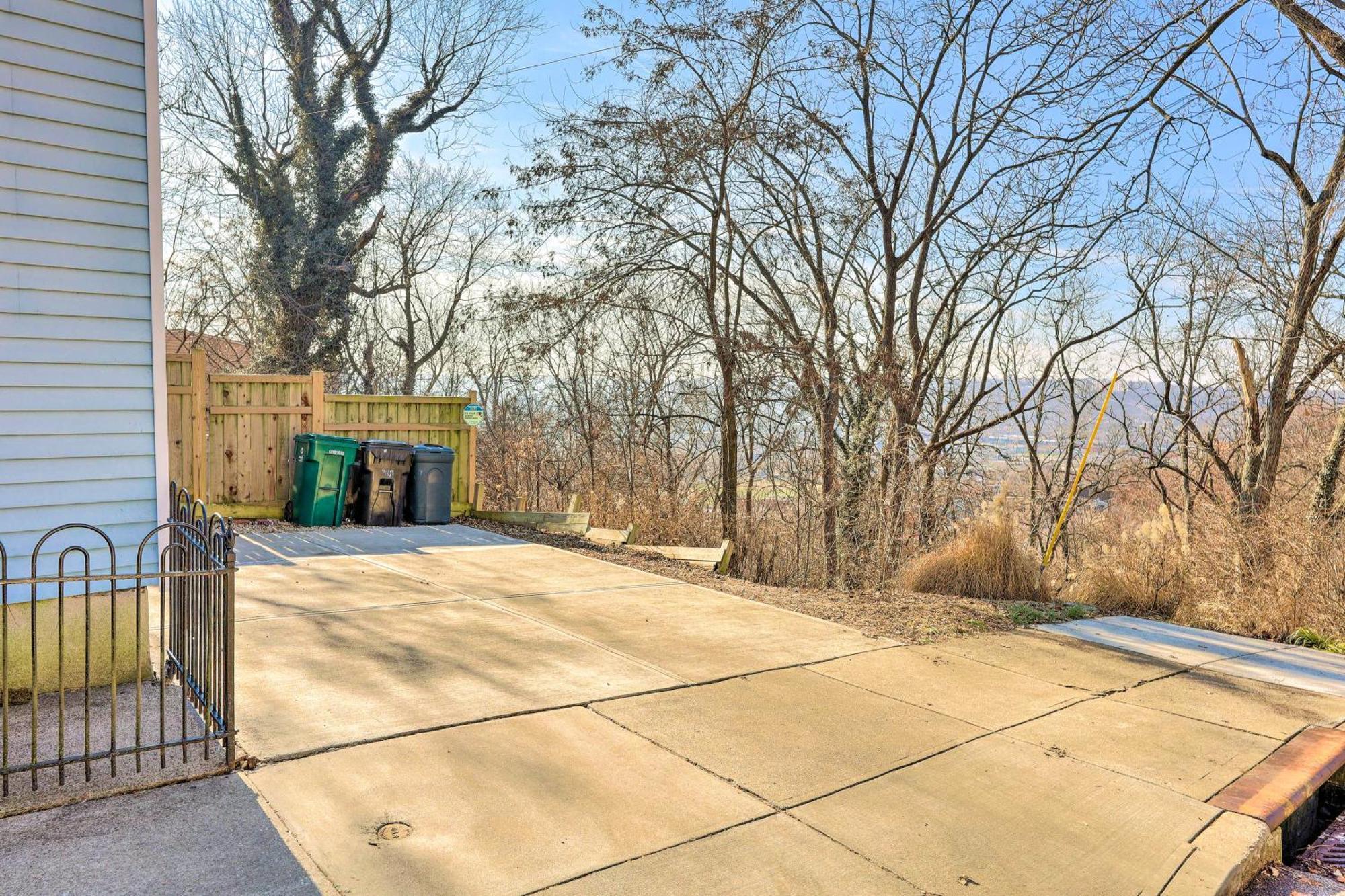 Holiday home With Deck And Private Hot Tub! Cincinnati